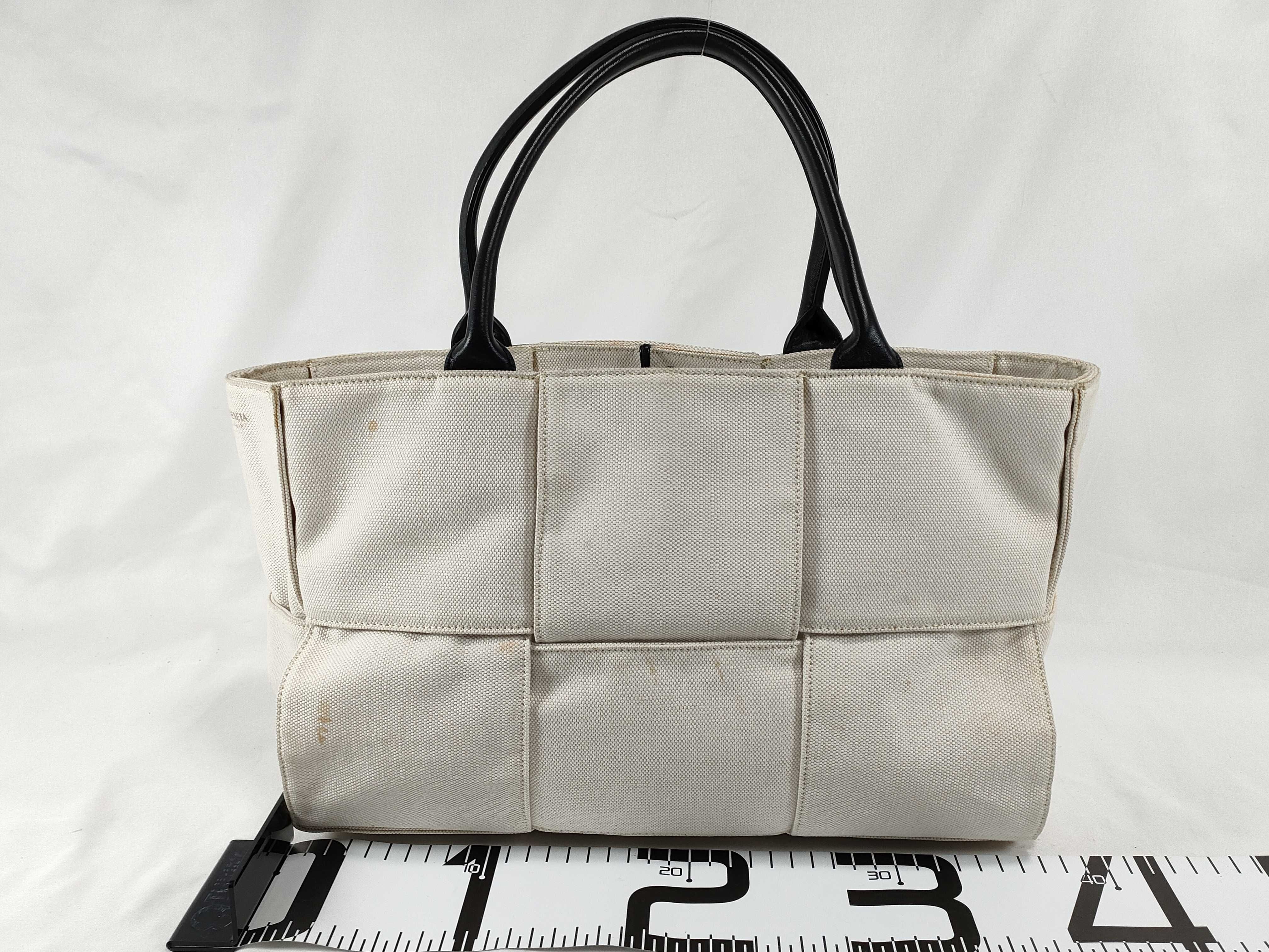Intrecciato Arco Maxi Intrecciato White Canvas Tote Bag Handbag Tote Bag — view 2