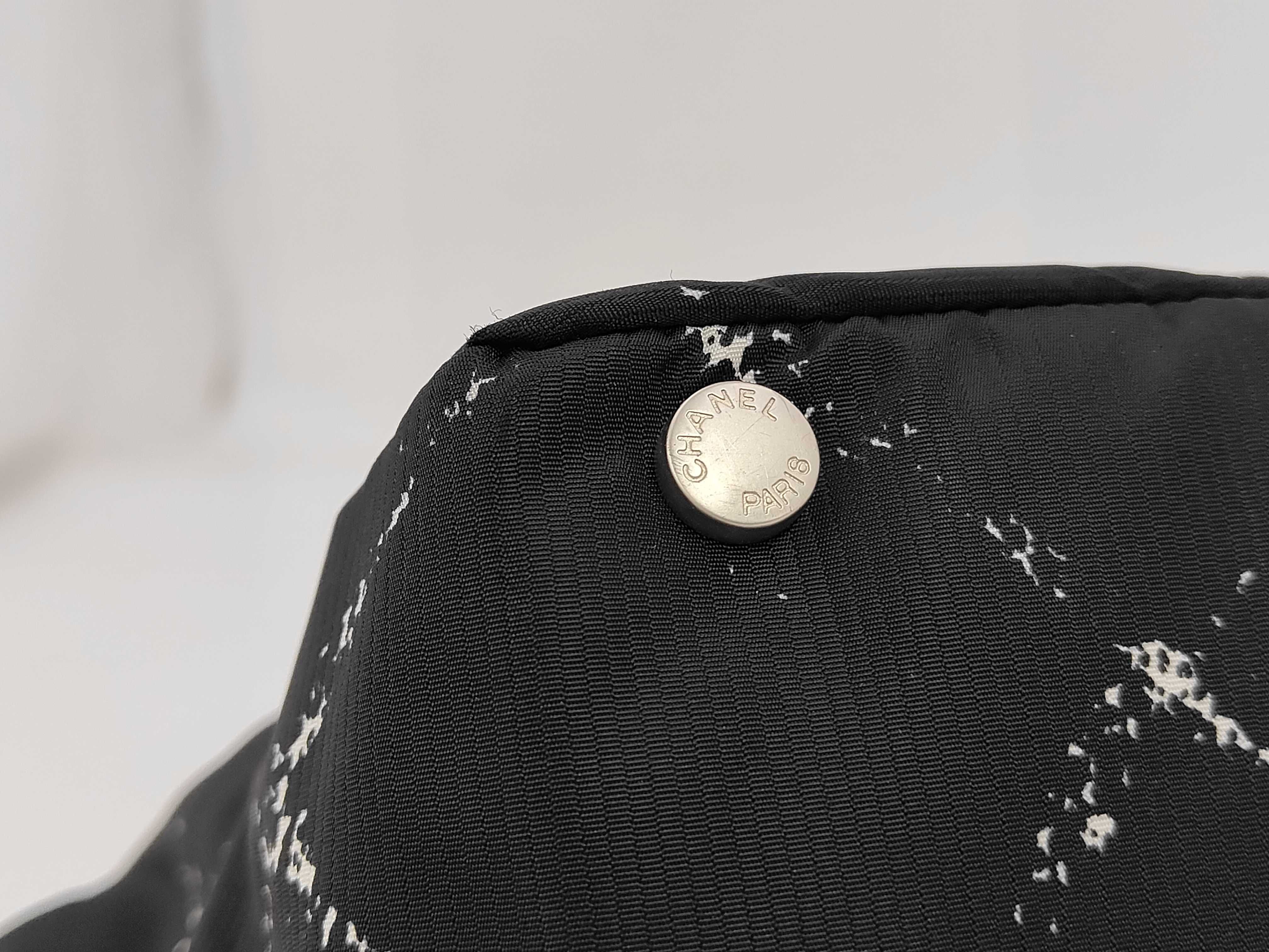 (Chanel) Old Travel Line Nylon Tote Bag — view 7