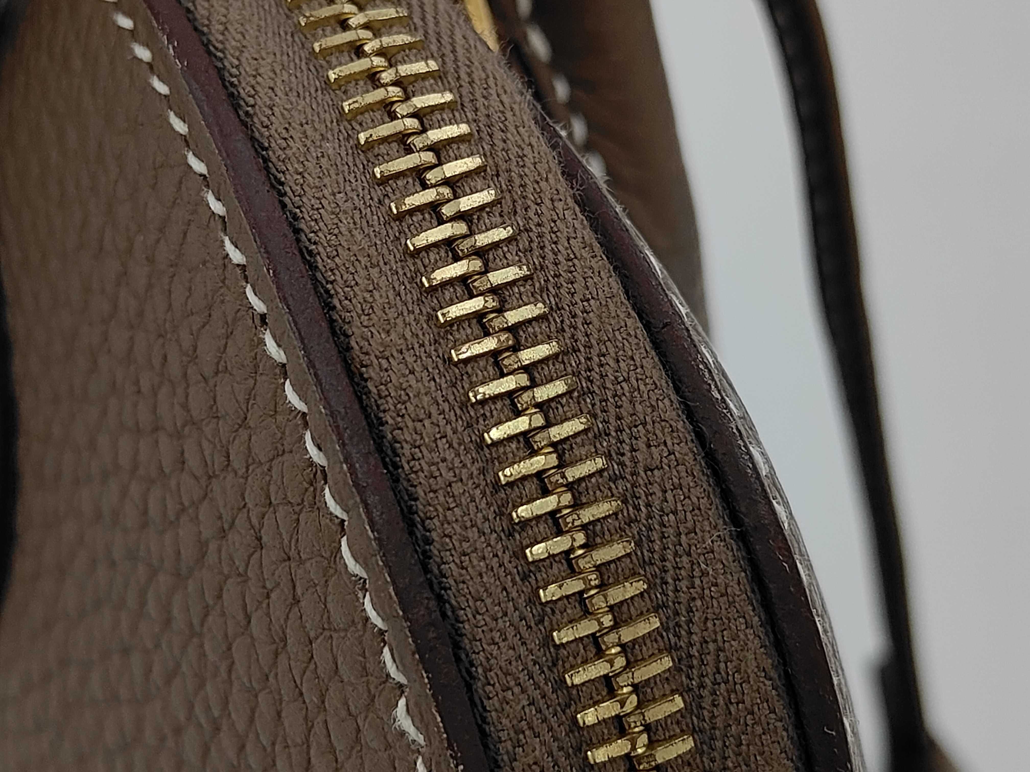 Bolide 31 Etoupe Gold Hardware D Engraved Handbag — view 8