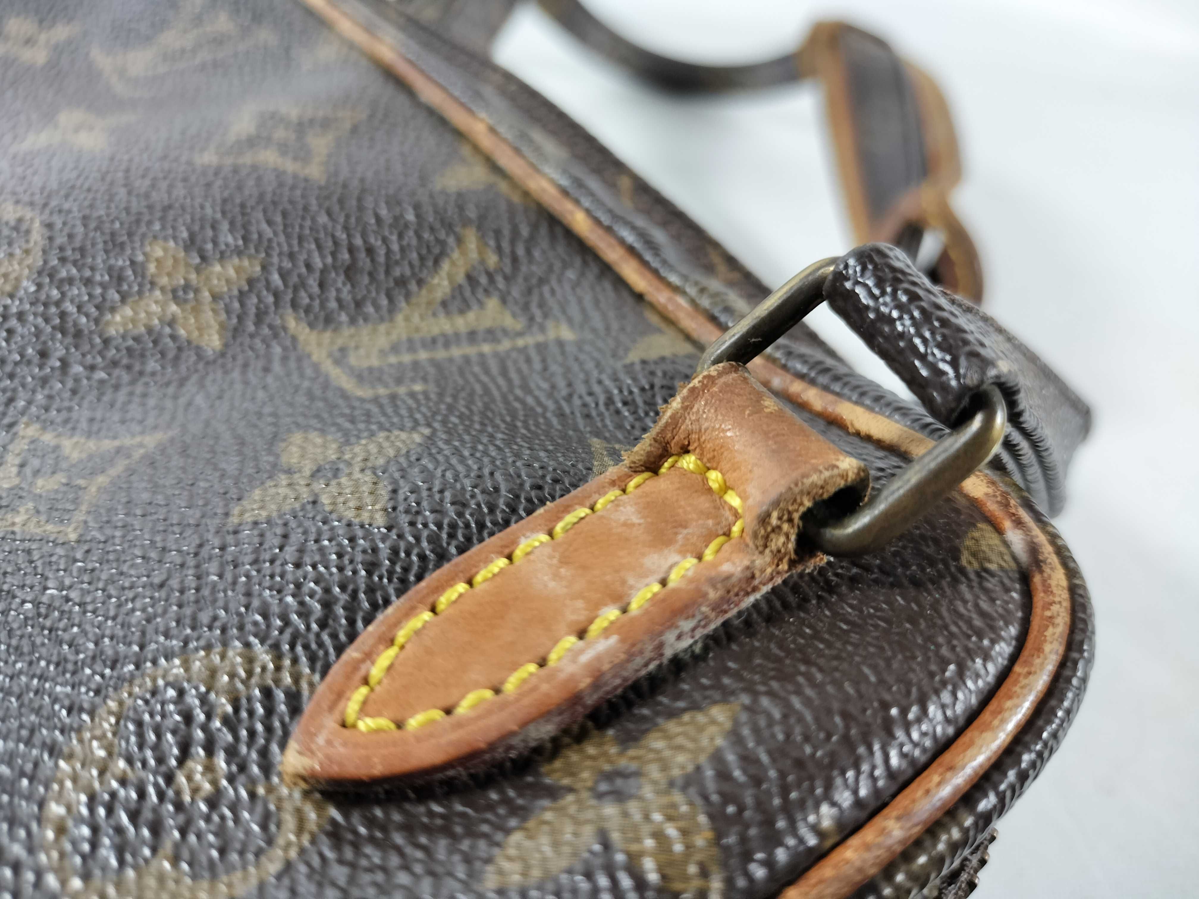 Monogram Louis Vuitton Shoulder Bag Monogram Shoulder Bag — view 5