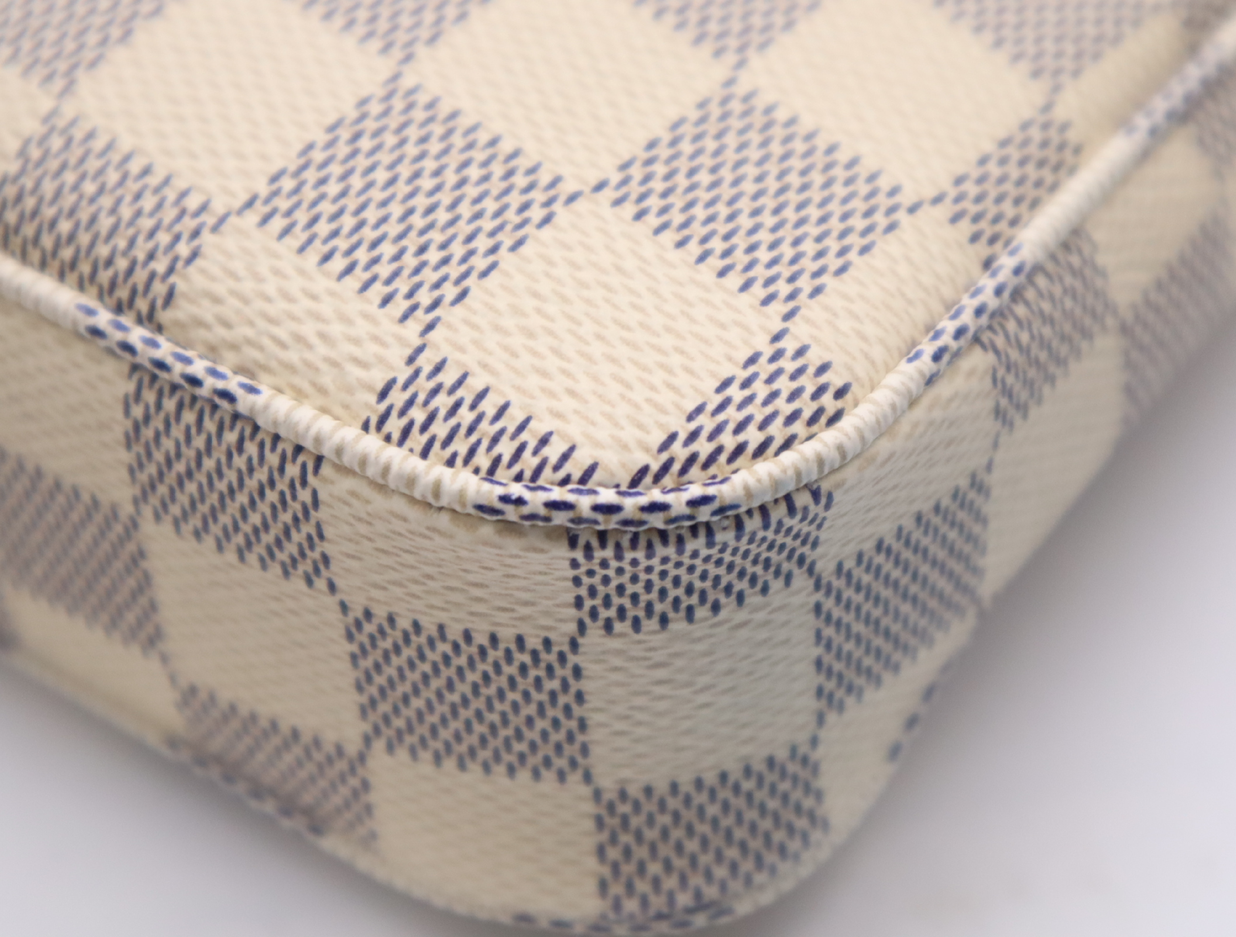 N41207 Azur Pochette Accessoires New Model Pouch — view 7