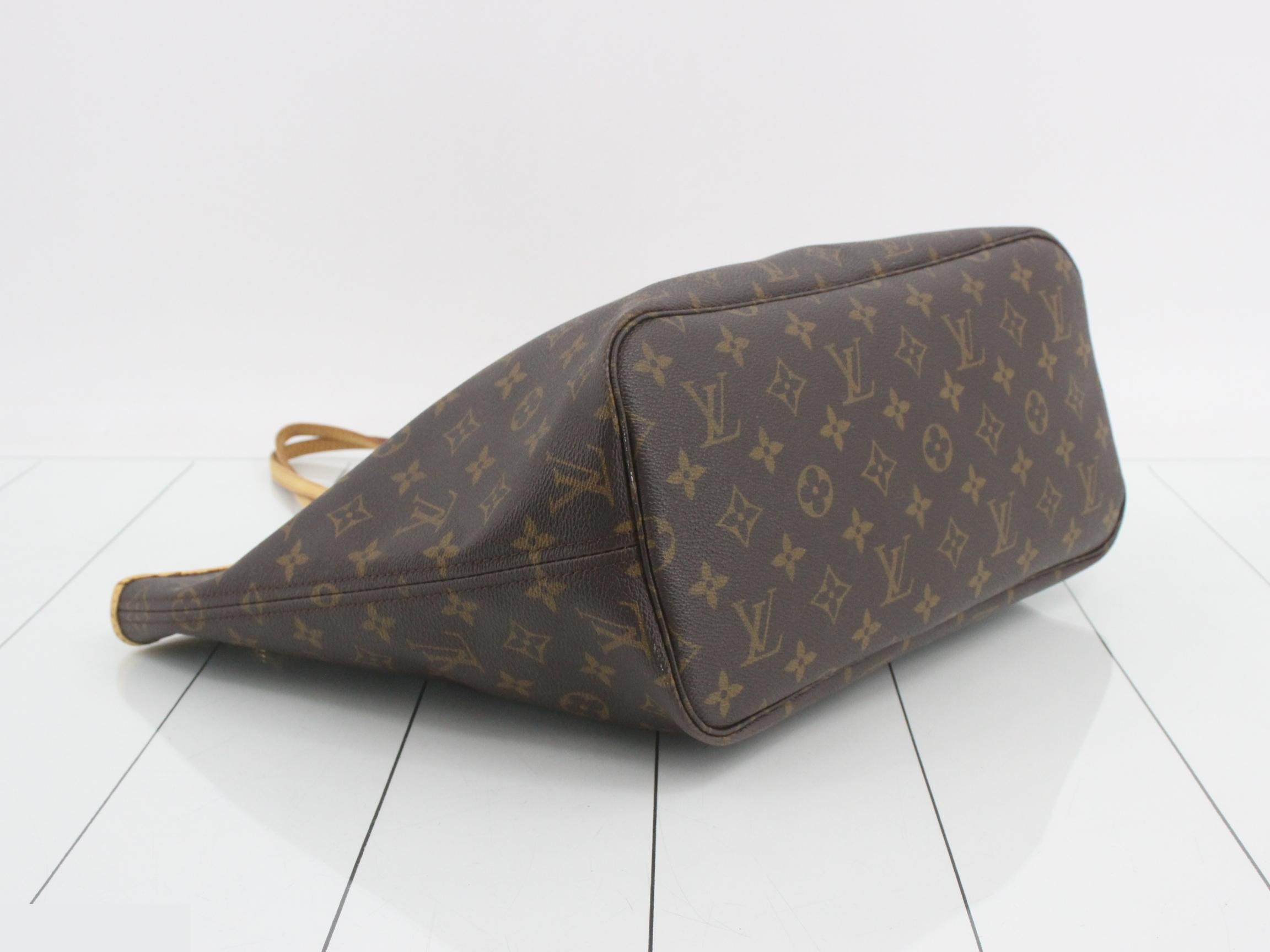 Monogram Neverfull MM Tote Bag — view 5