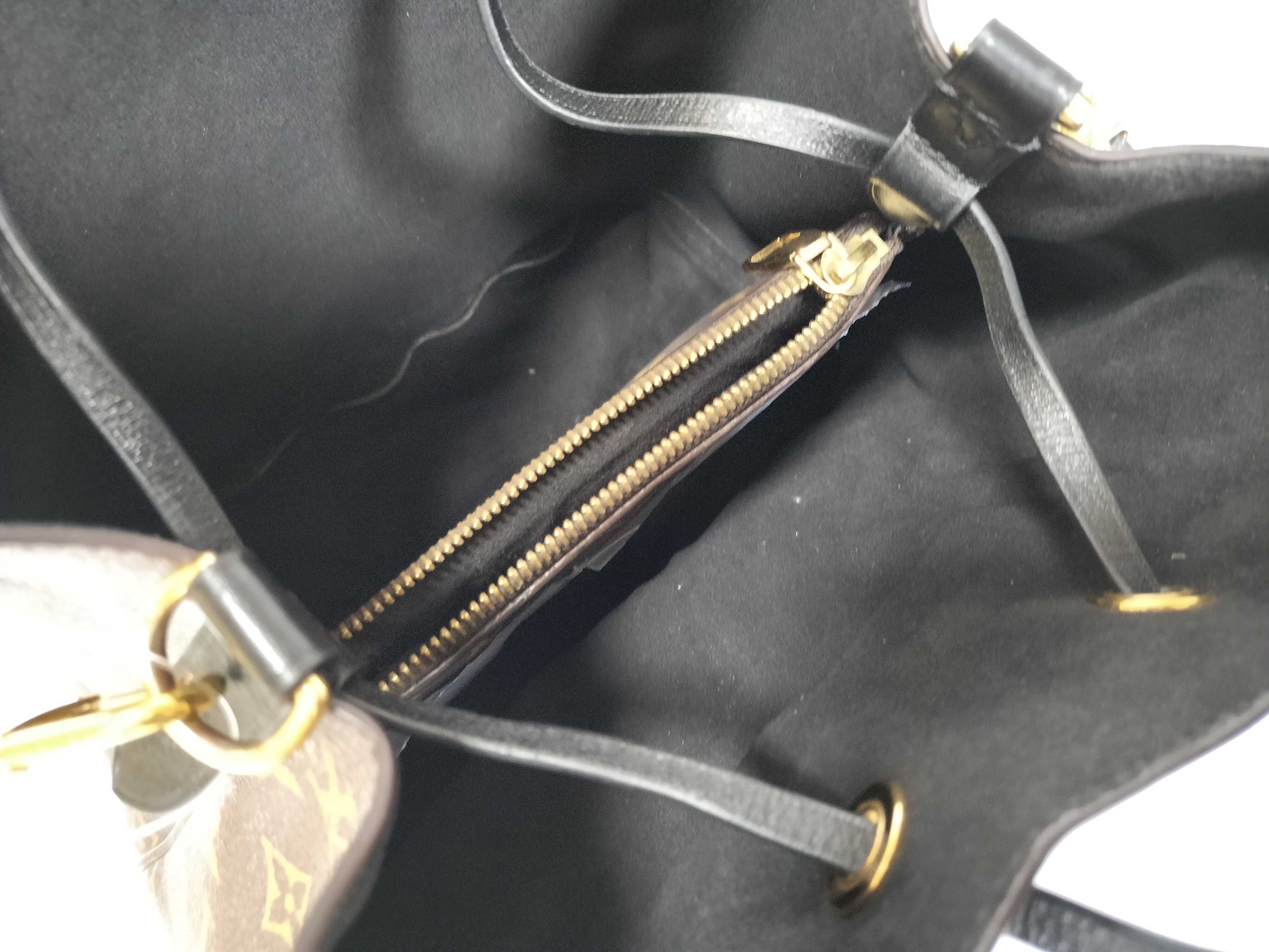 Monogram NeoNoe Black Monogram IC Shoulder Bag — view 8