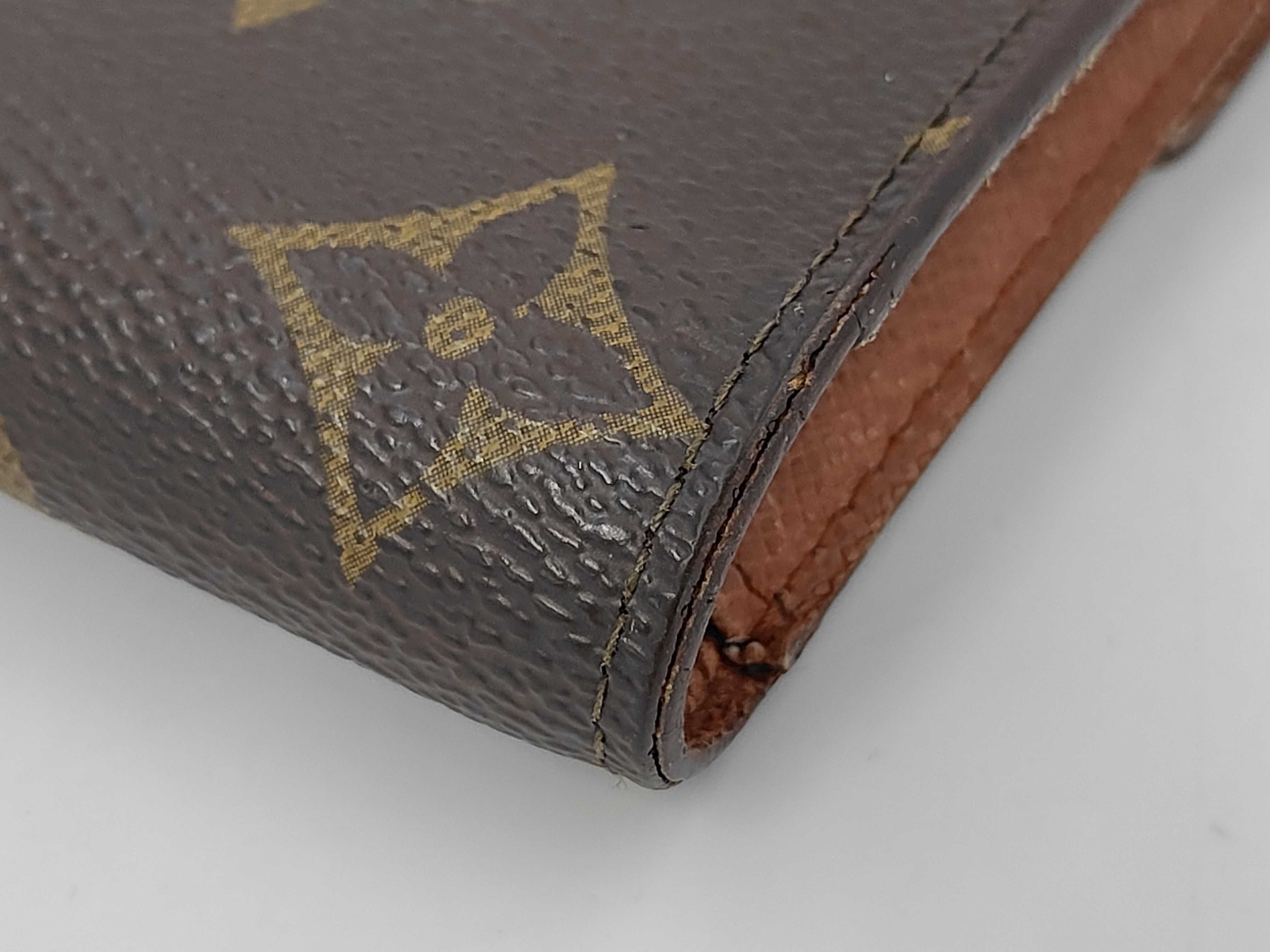 wallet — view 3