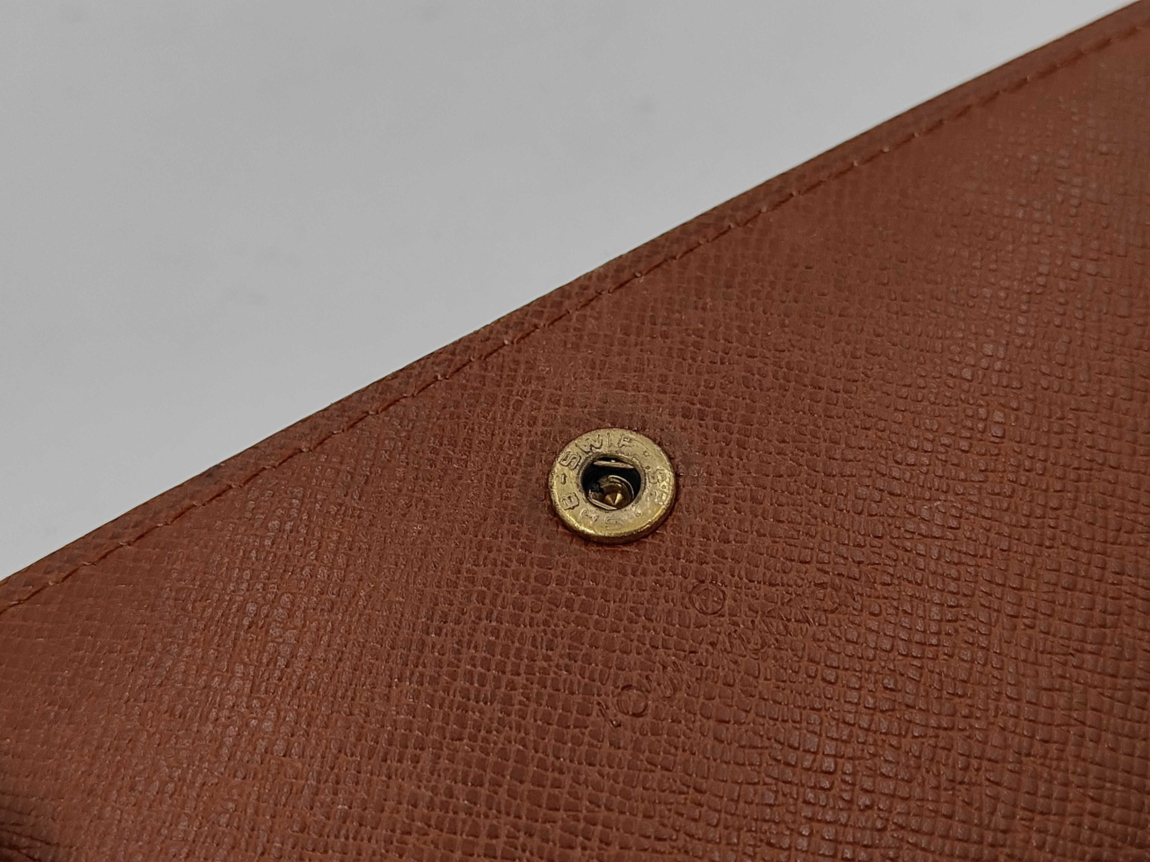 wallet — view 4