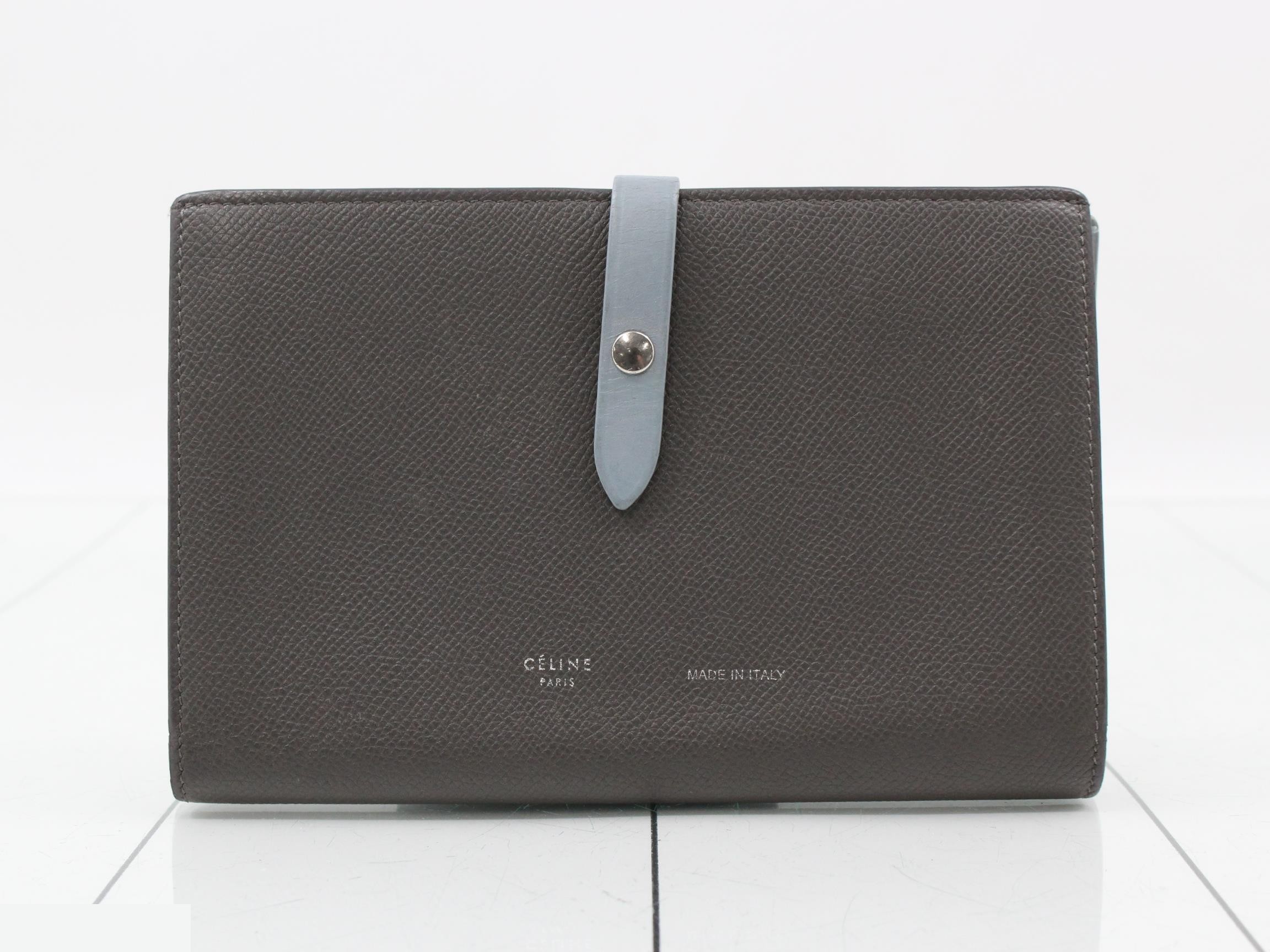 Strap wallet