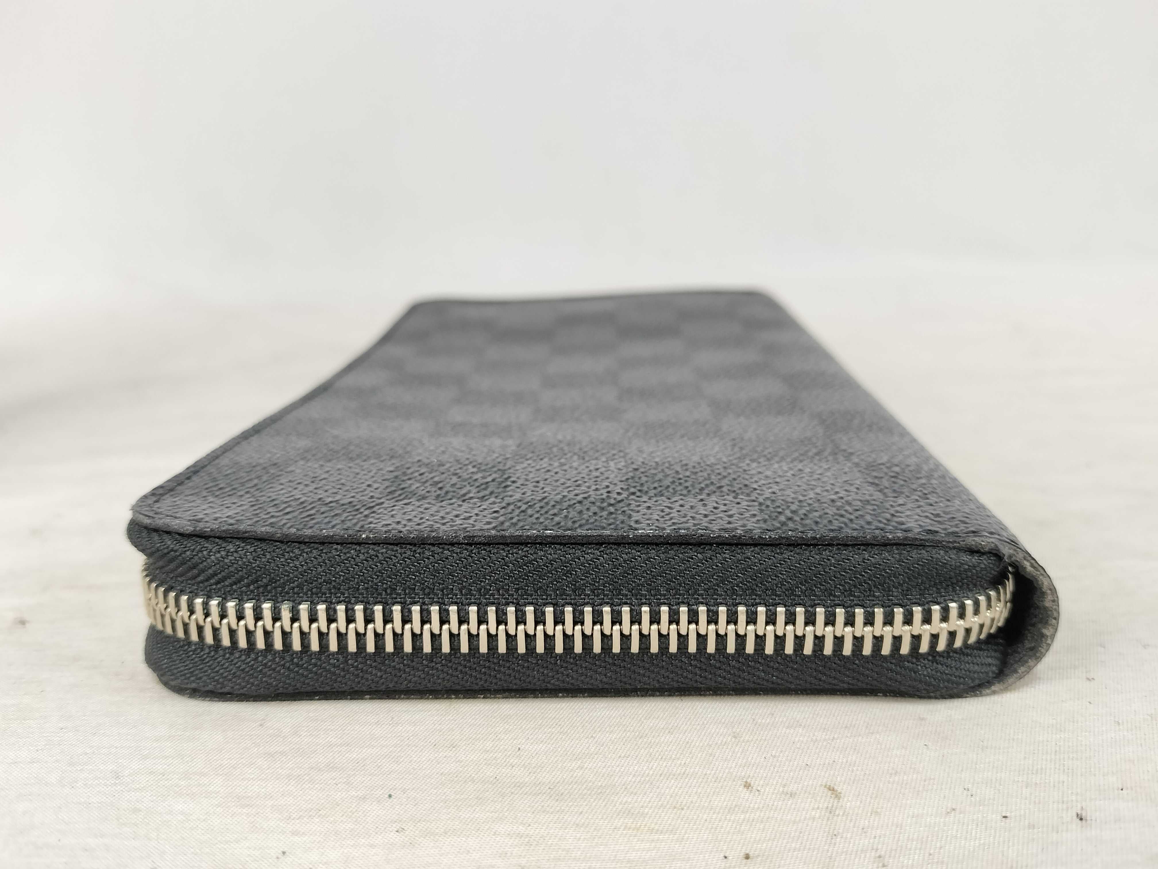 Damier Graphite Zippy Organizer Round Zipper Long Wallet — view 5