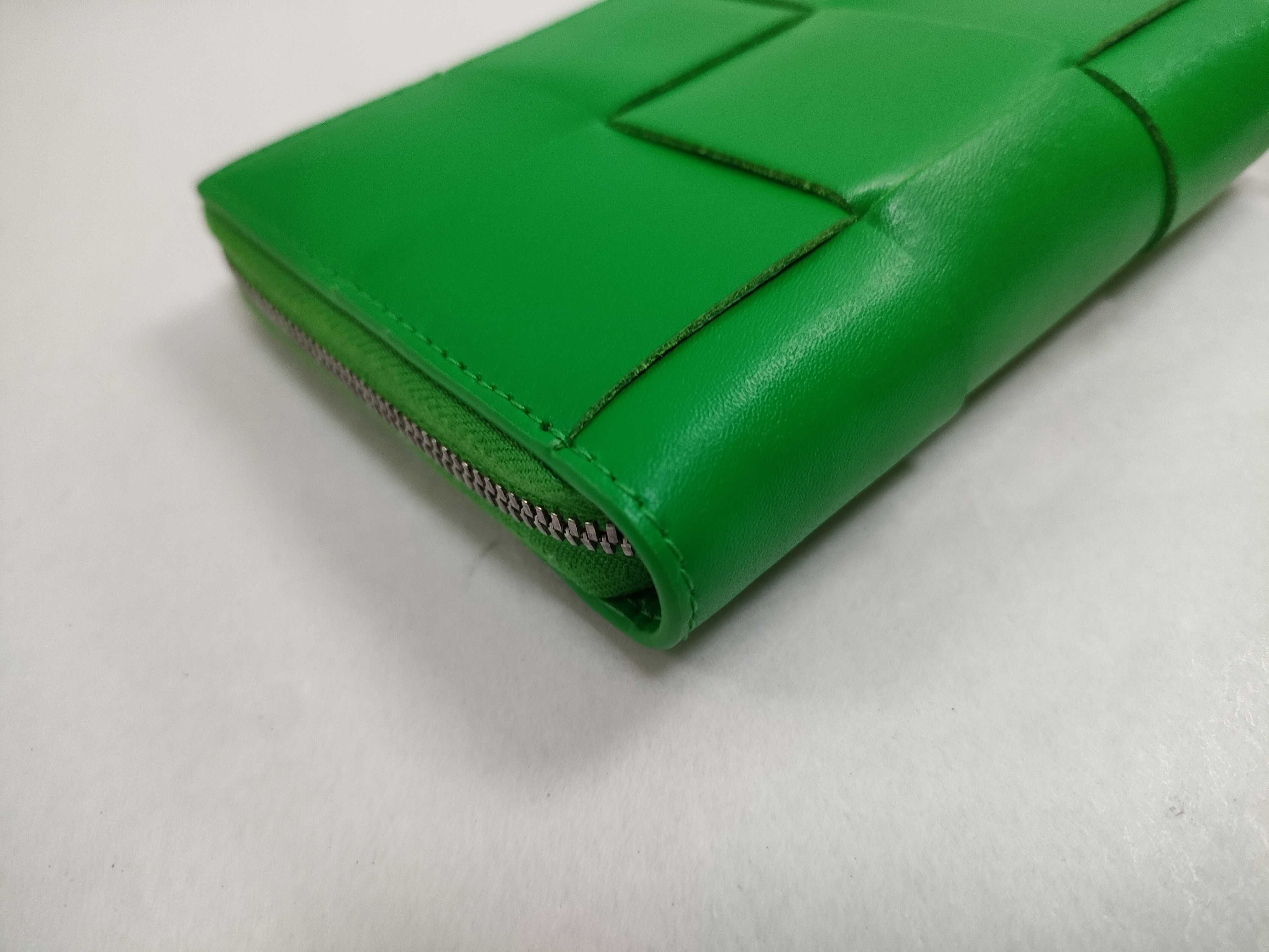 Intrecciato Cassette Bifold Zip Wallet — view 3