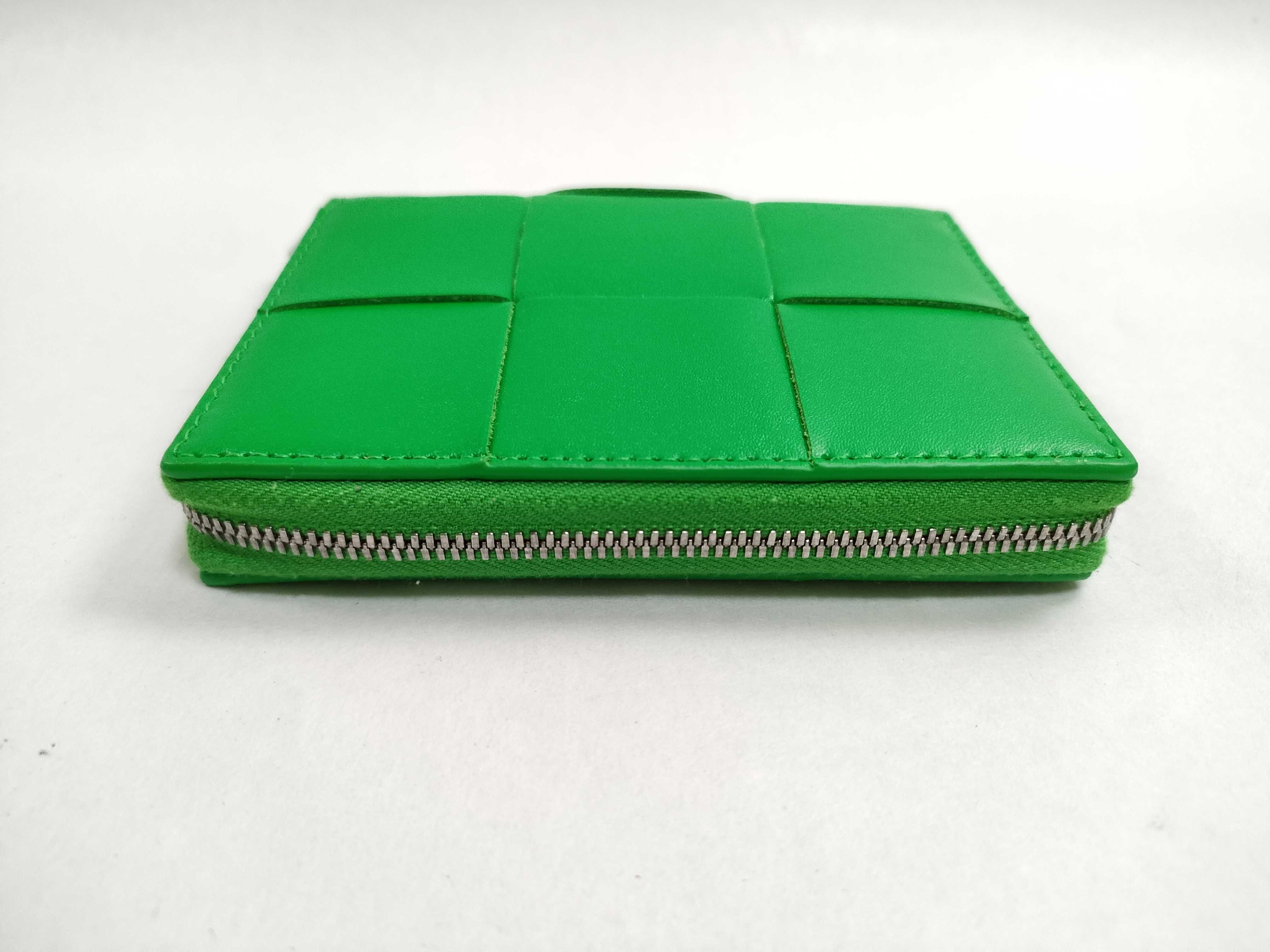 Intrecciato Cassette Bifold Zip Wallet — view 6
