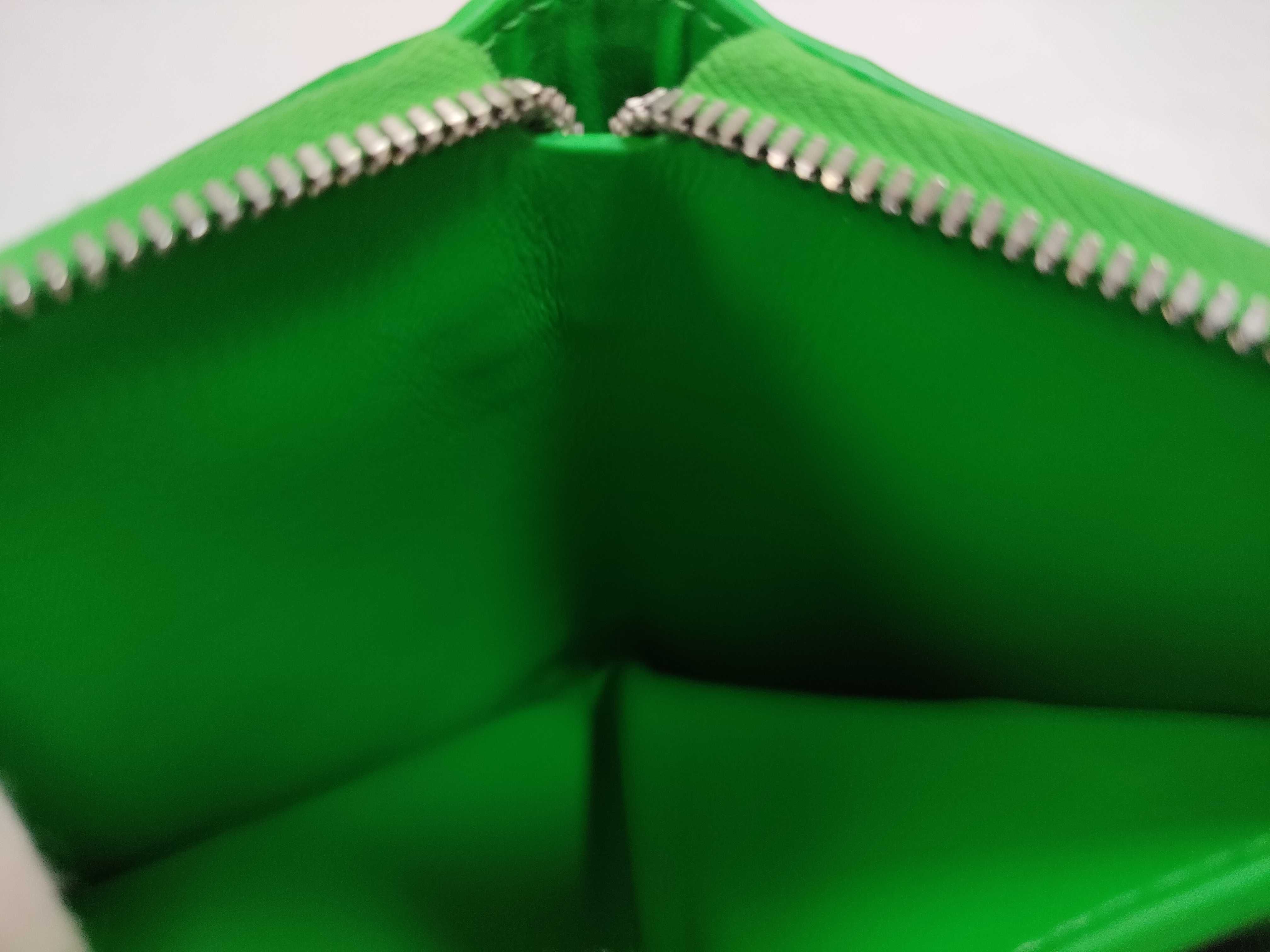 Intrecciato Cassette Bifold Zip Wallet — view 9