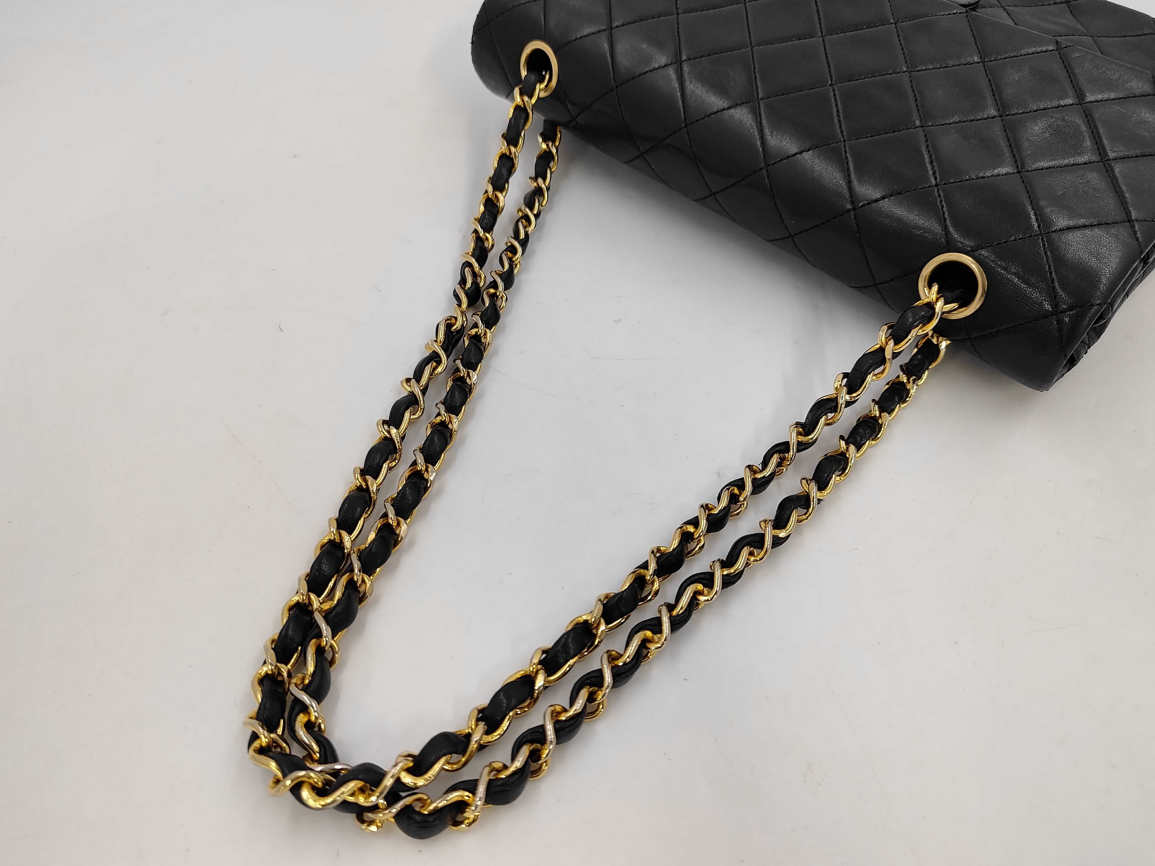 Matelassé 25 Lambskin Double Flap Double Chain Shoulder Bag — view 3