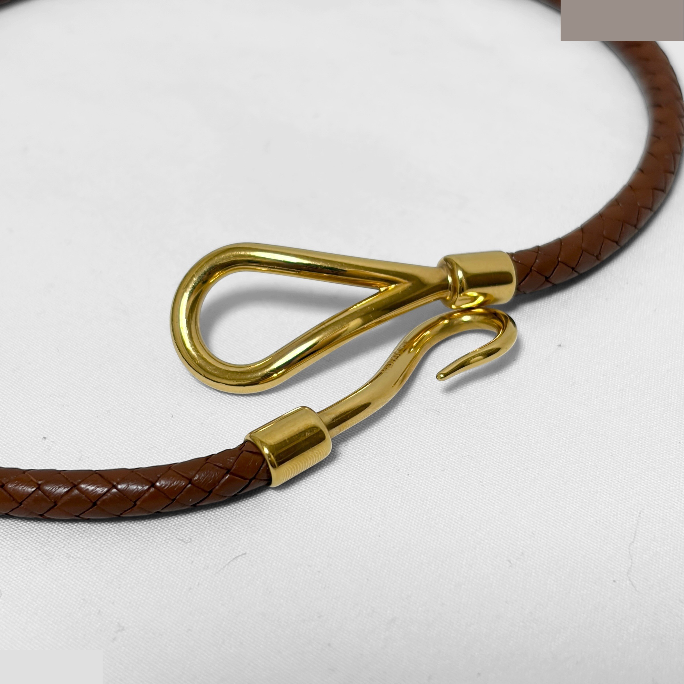 Bracelet, leather, gold and brown, wrist circumference approximately 17cm — view 5