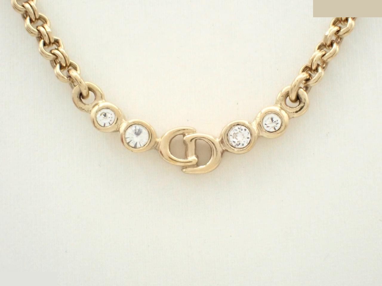 Other lines: Precious metals, necklaces, pendants