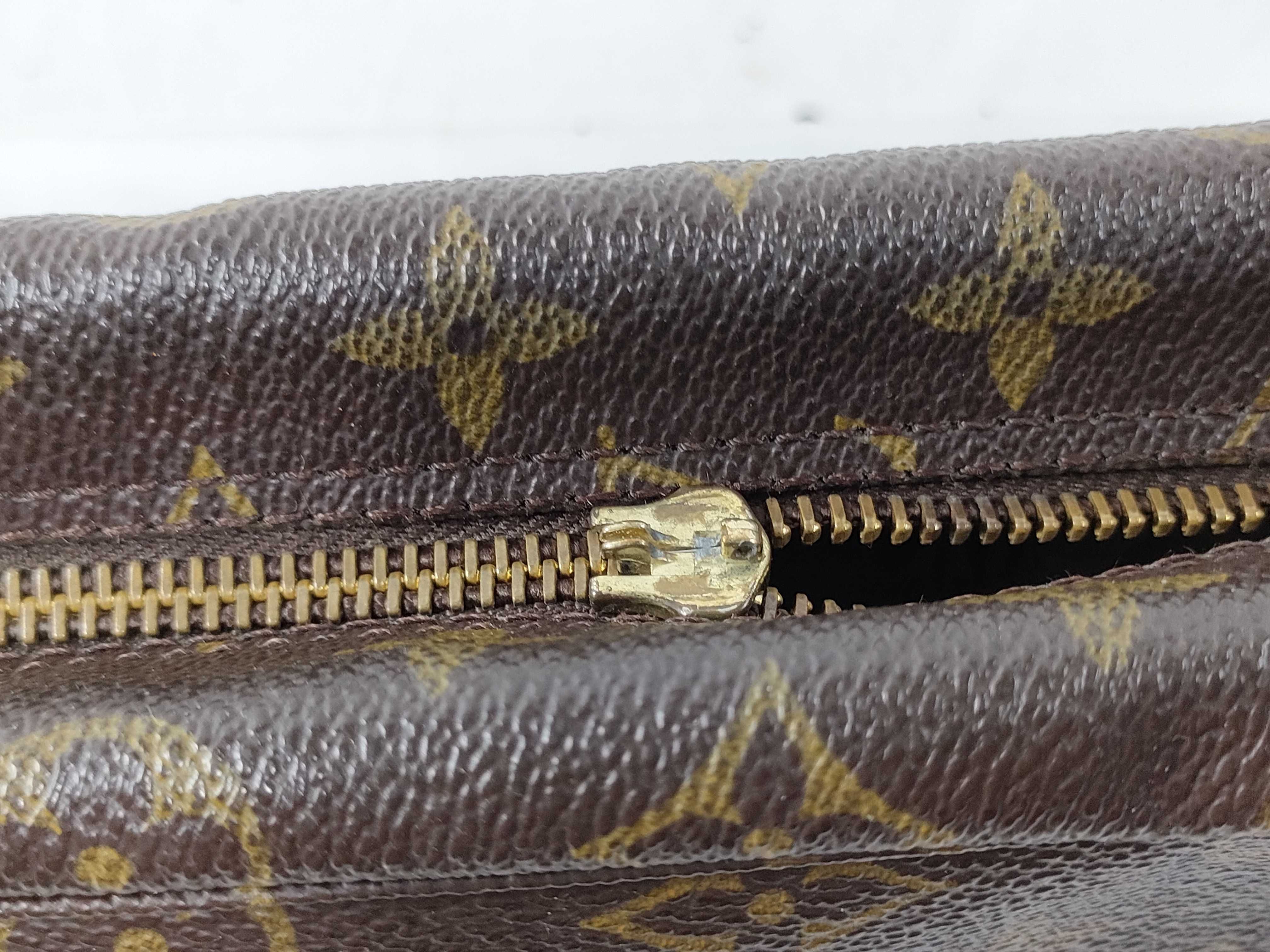 Monogram Louis Vuitton Monogram Trousses Toilette 28 M47522 Second Bag — view 3