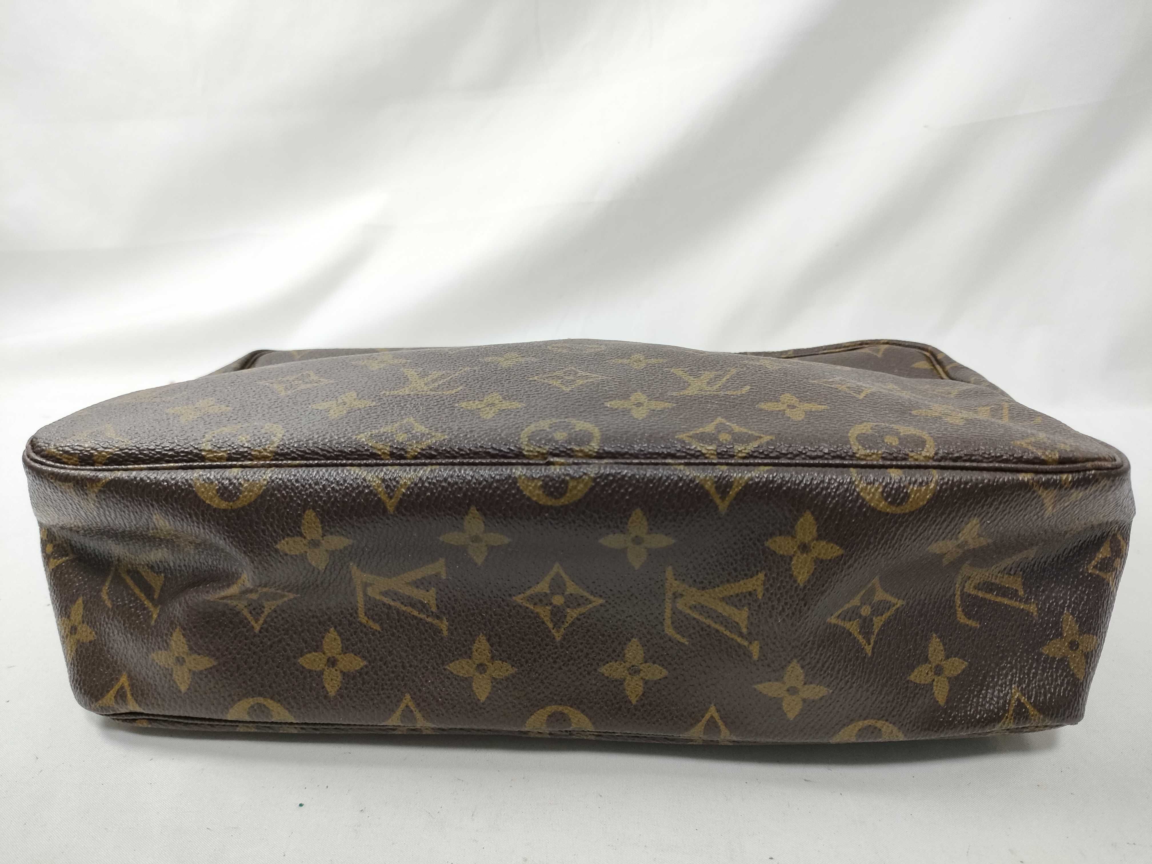 Monogram Louis Vuitton Monogram Trousses Toilette 28 M47522 Second Bag — view 5