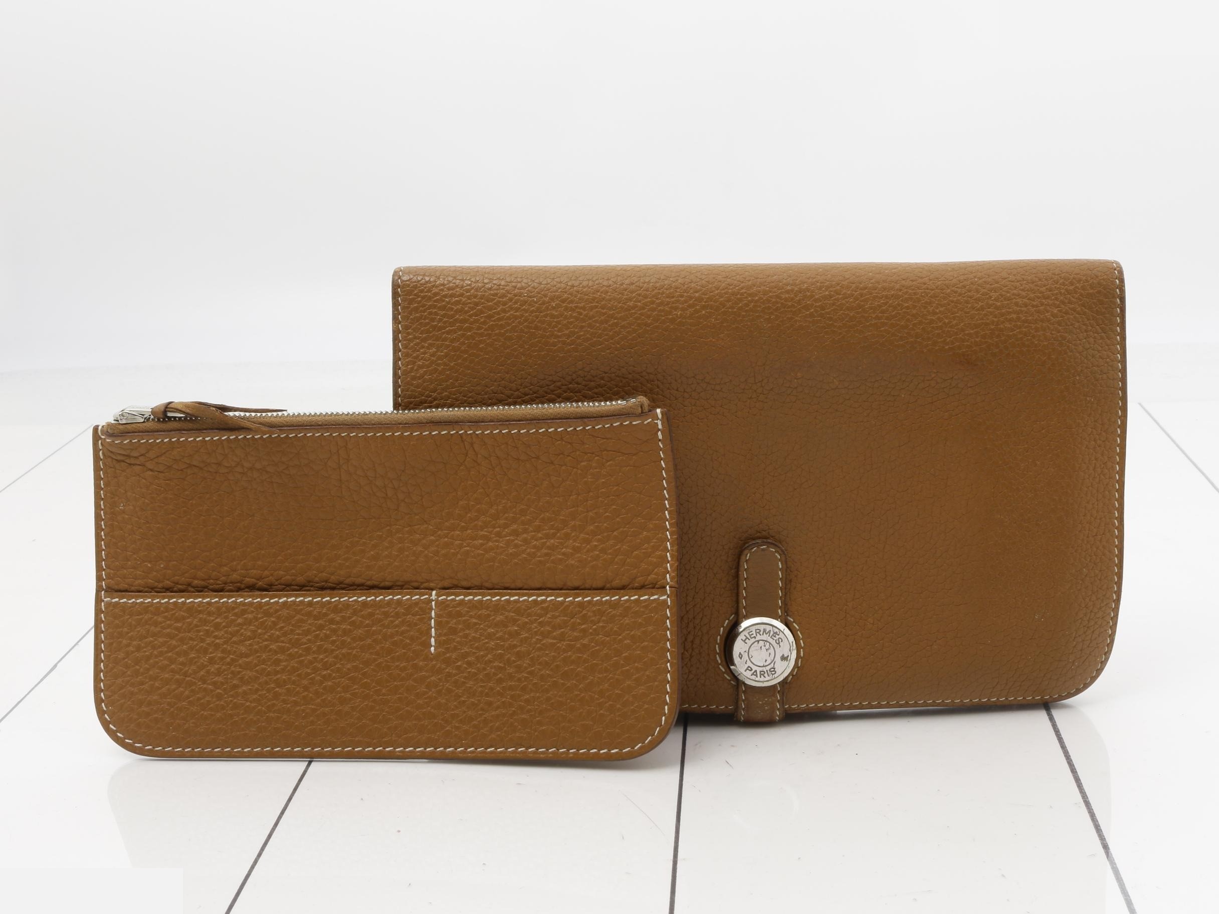 long wallet