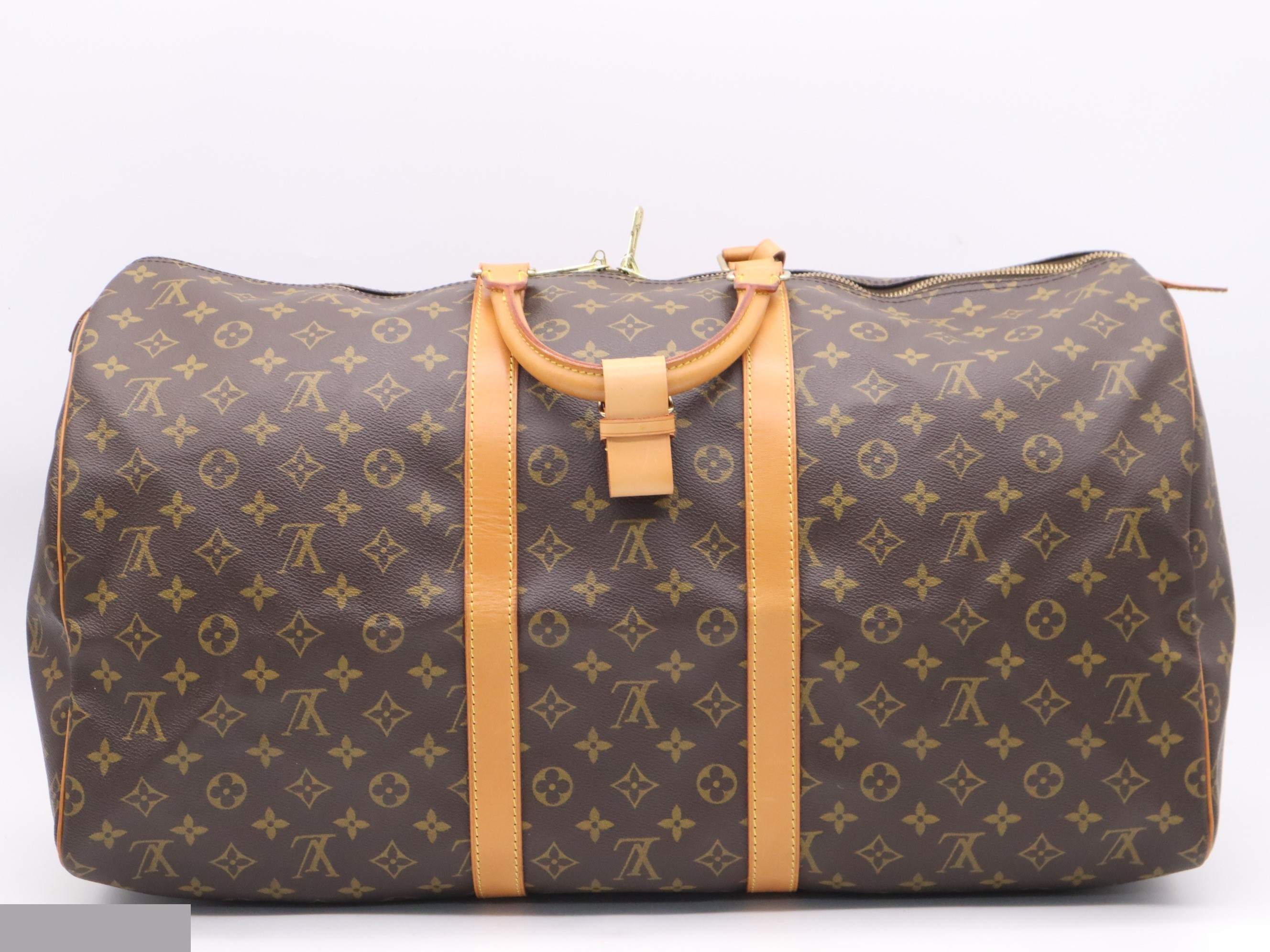 Keepall 55 with name tag and handle strap. — view 2