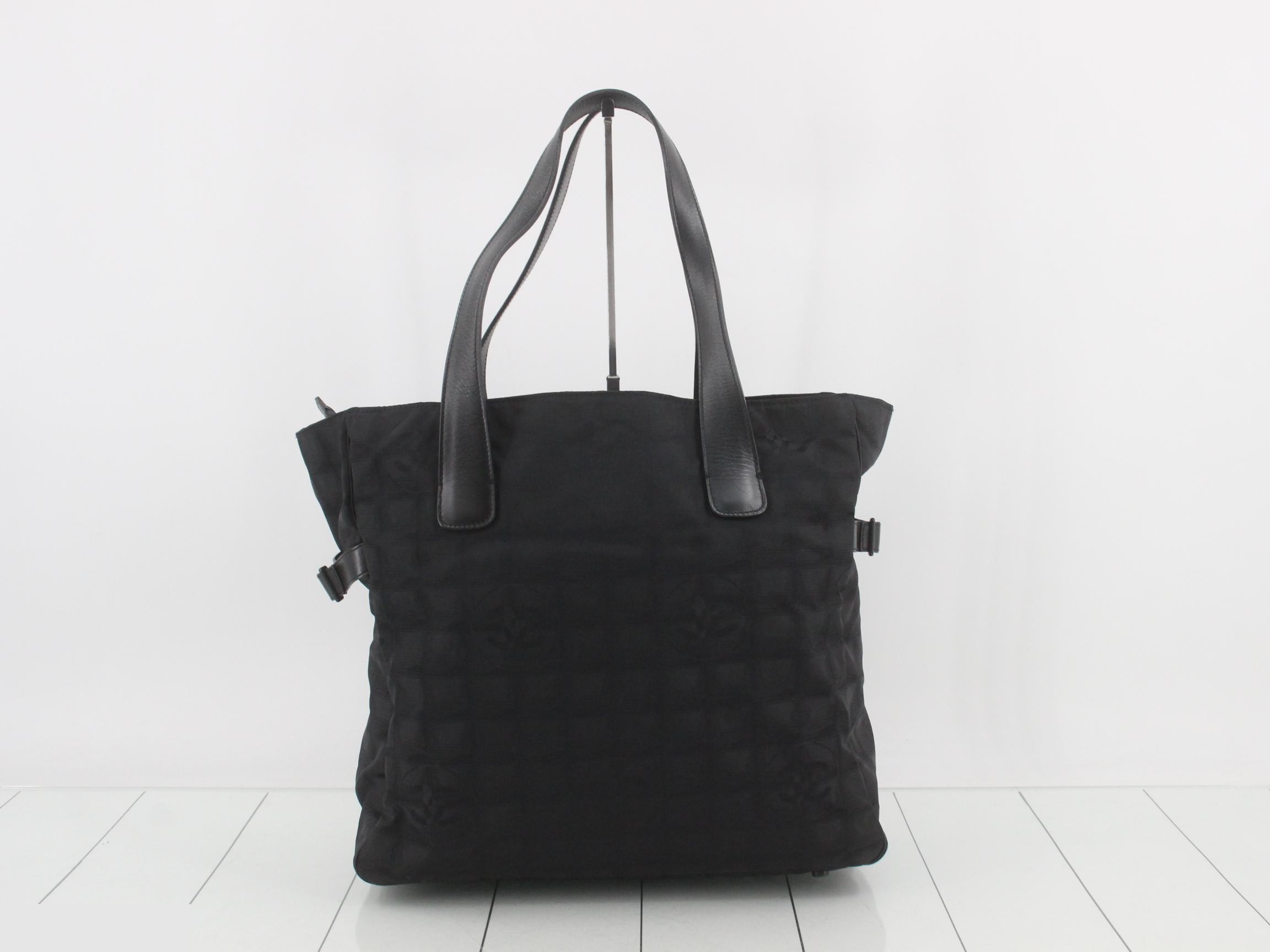 New Travel Line (Bags) - Tote Bag — view 2