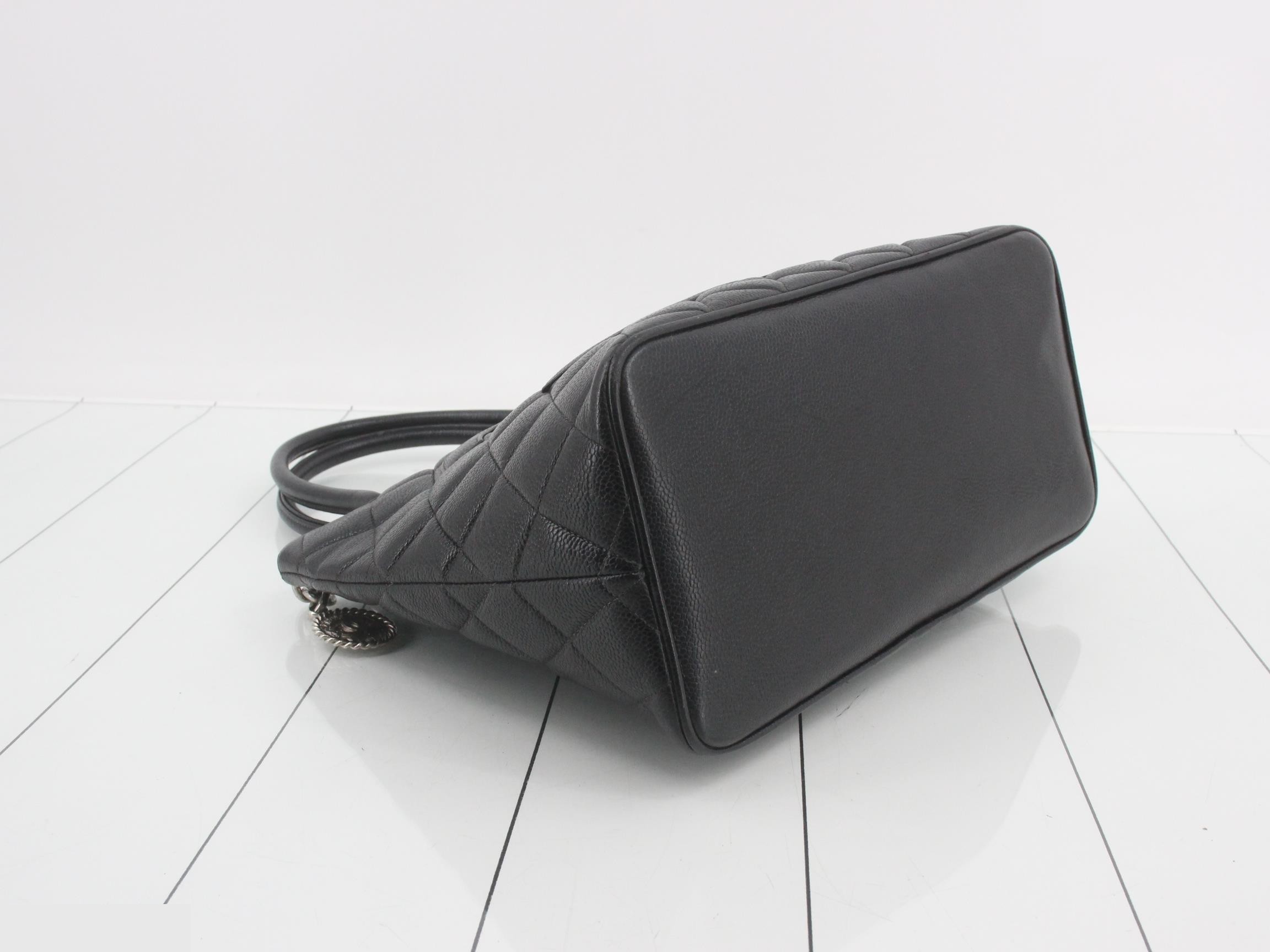 Caviar skin handbag — view 5