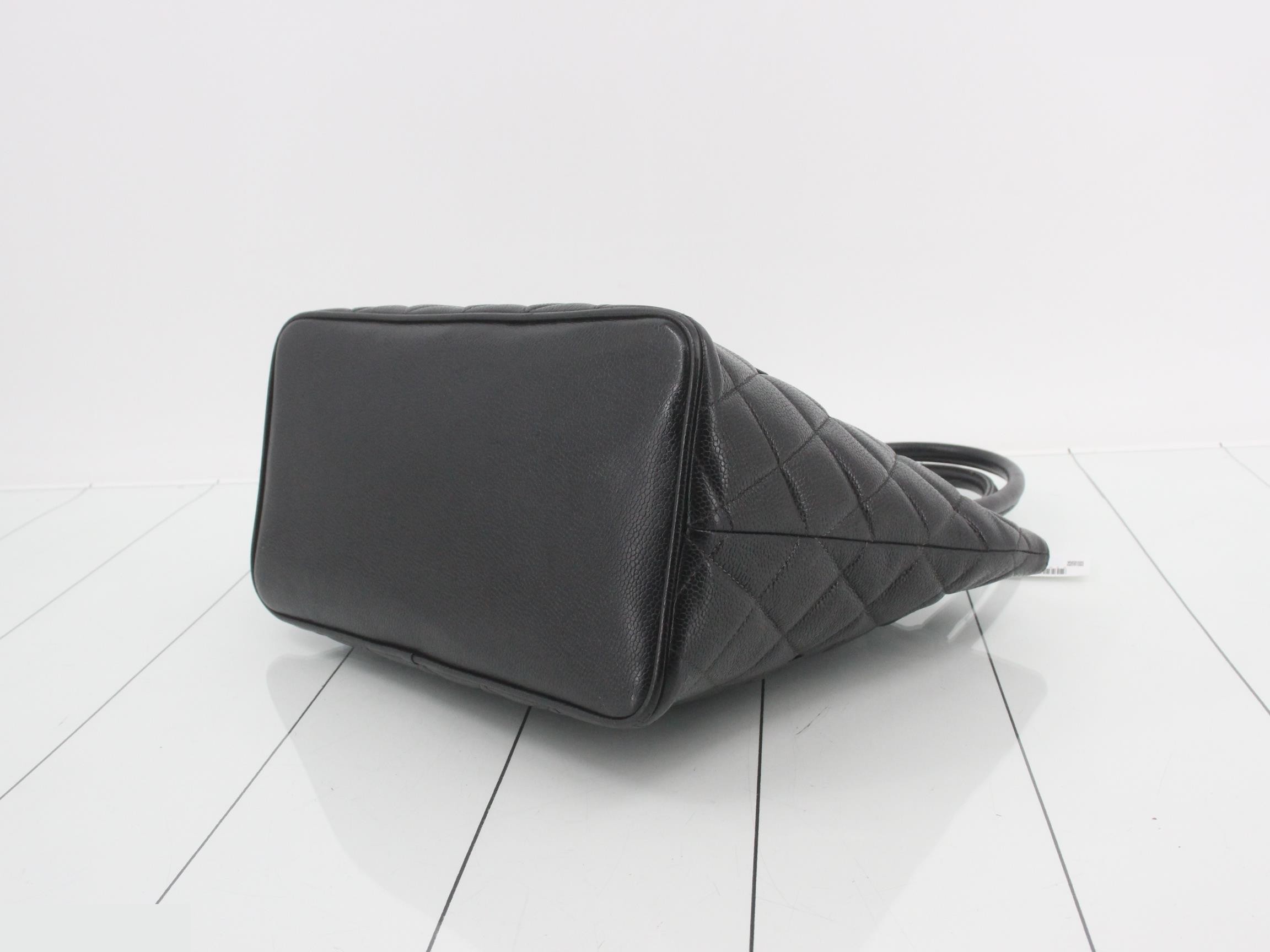 Caviar skin handbag — view 6
