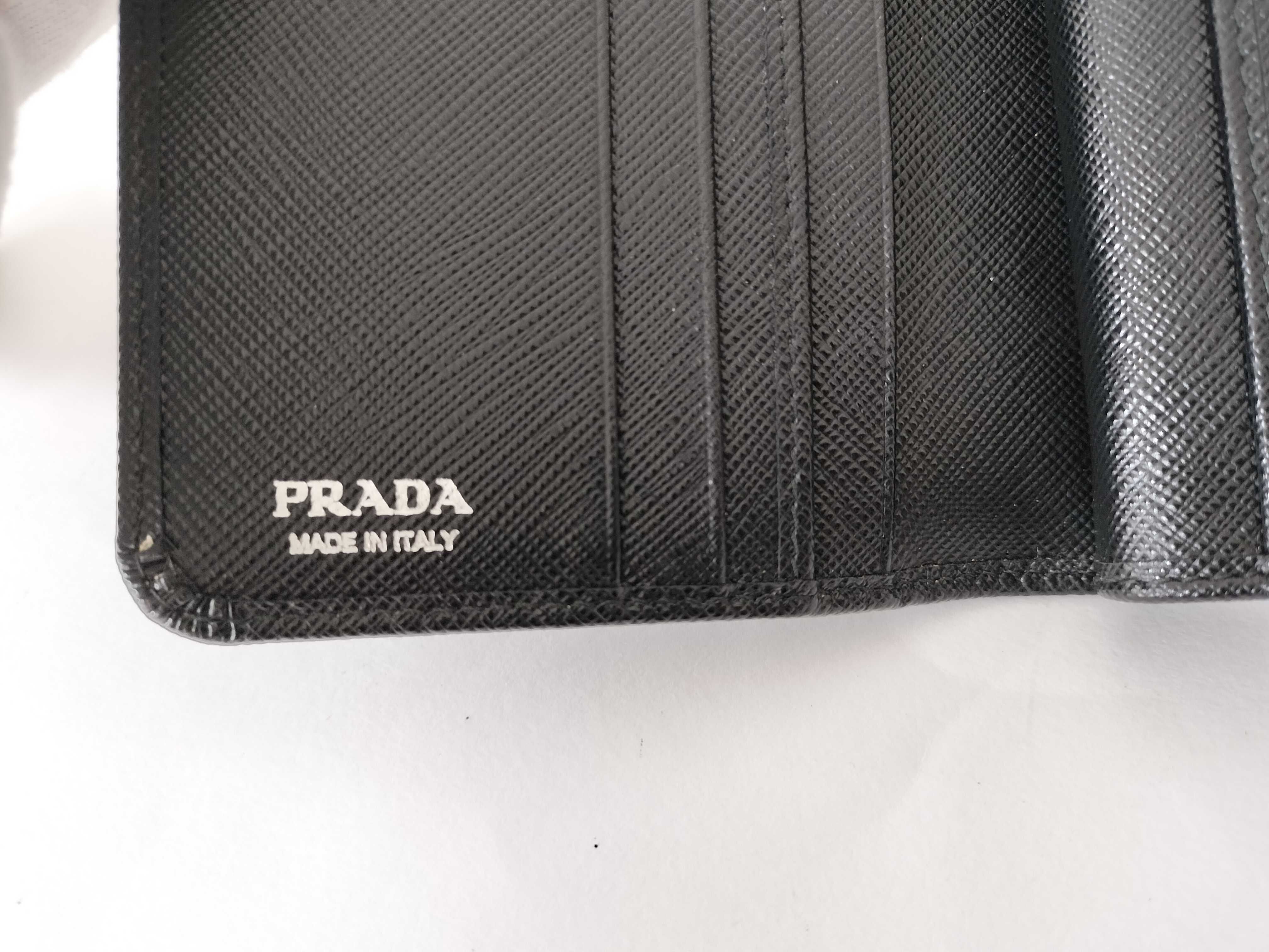 [20% UP] Saffiano Triangle Wallet — view 8