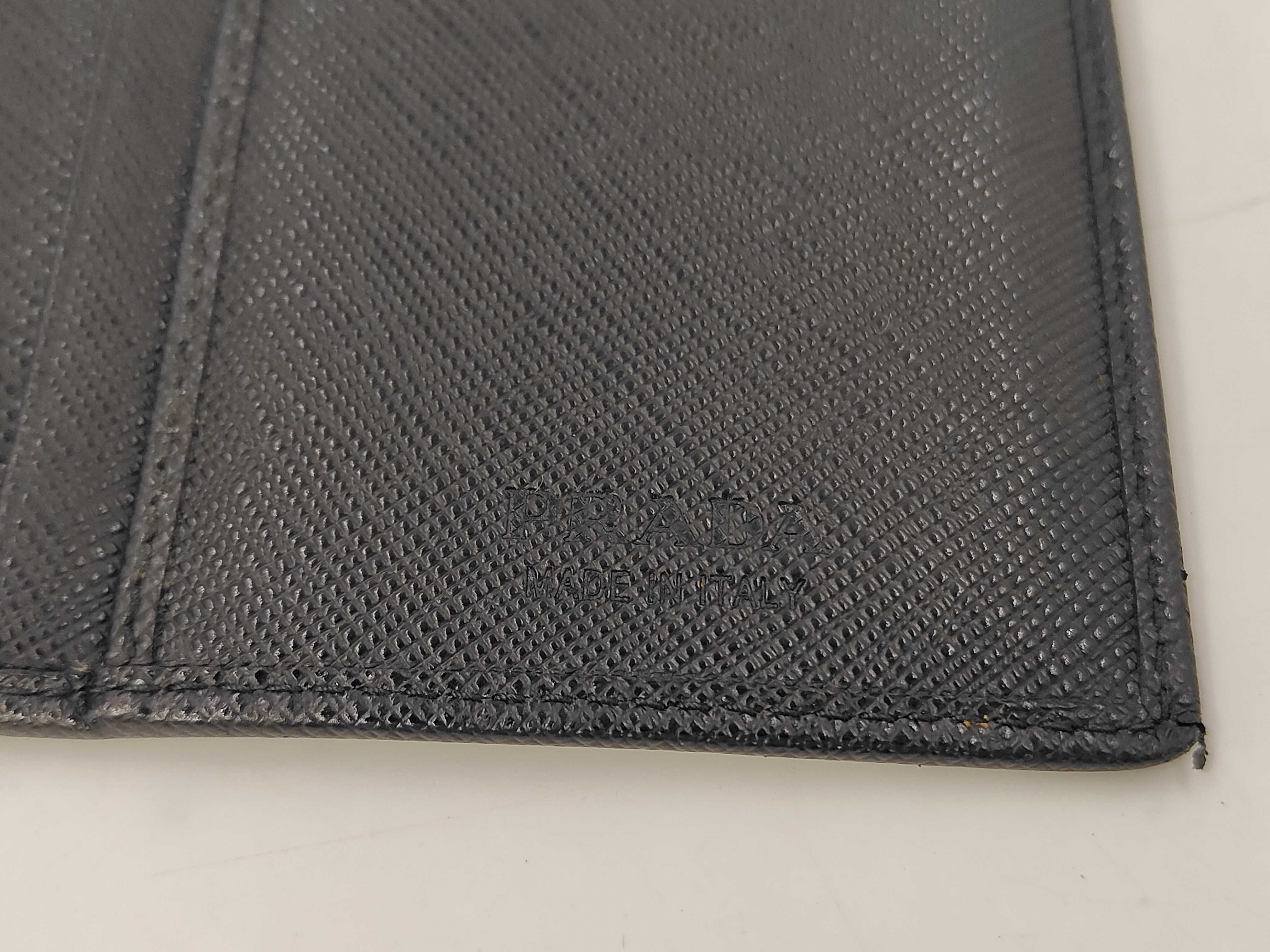 Round Saffiano Black (IY5089) Long Wallet — view 11