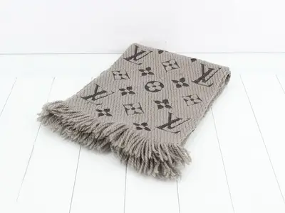 Old tag, Monogram Echarpe Logomania scarf, gray