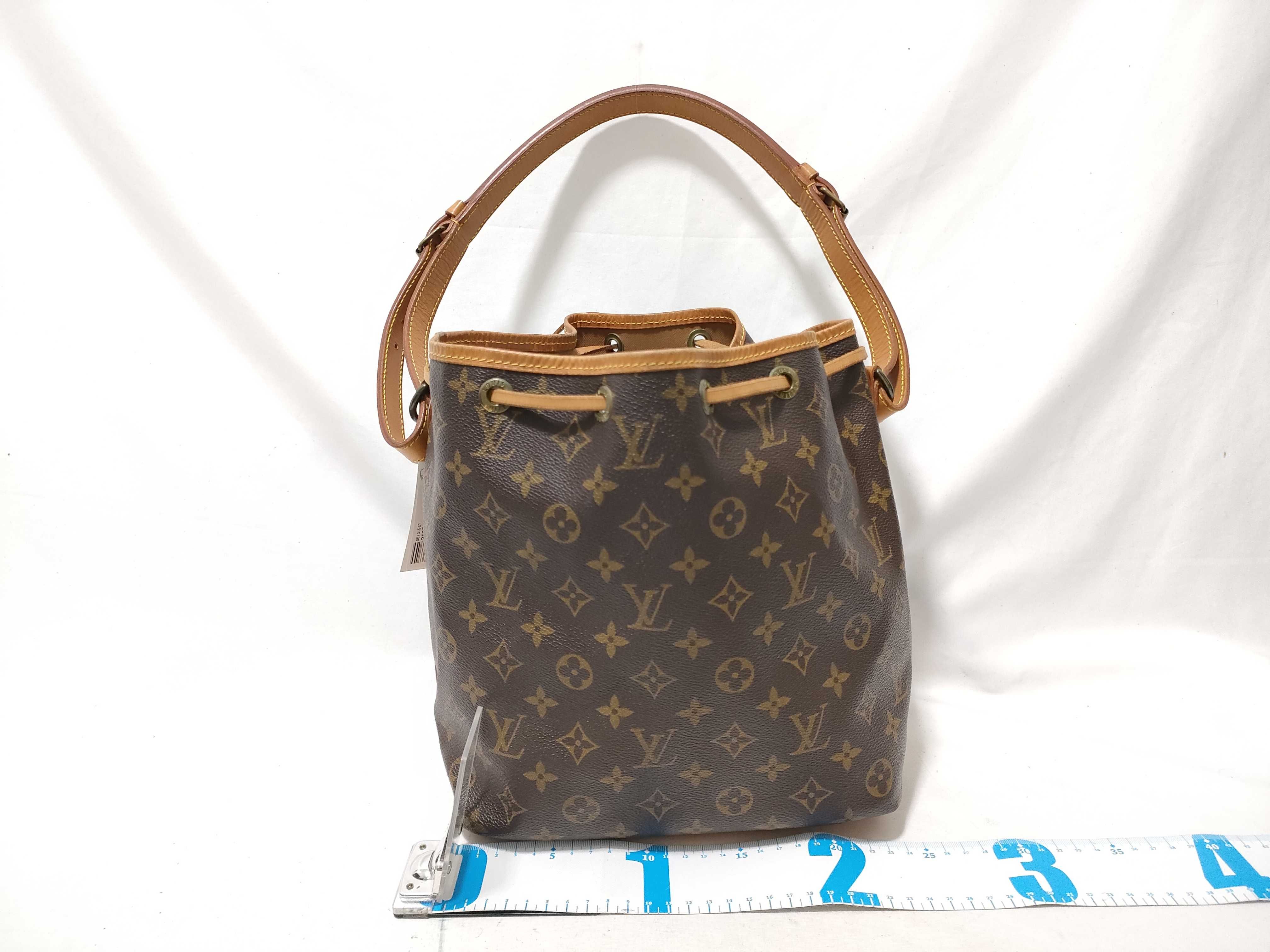 Monogram AR8901 Petit Noé Shoulder Bag — view 2