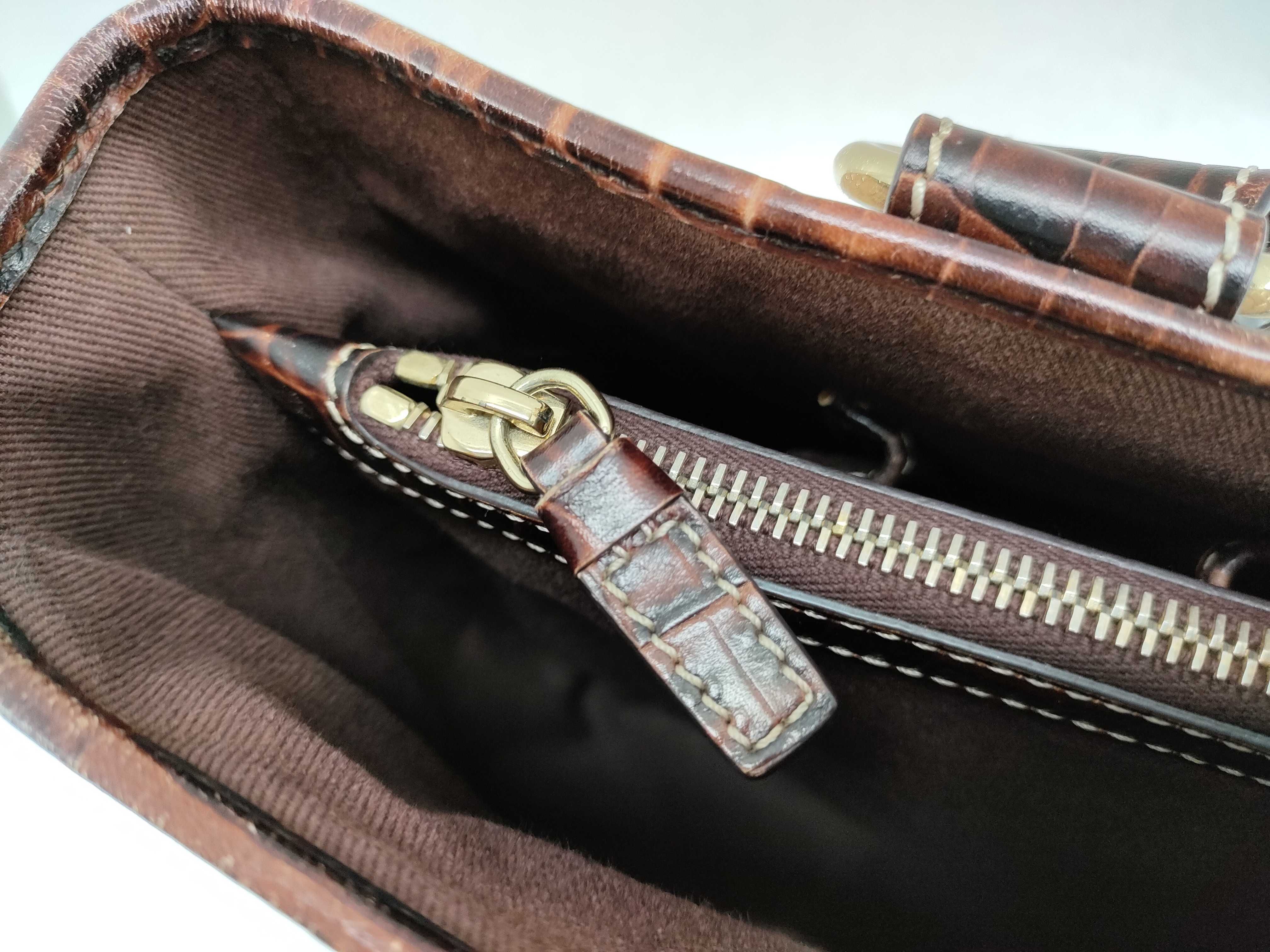 Triomphe Boogie Bag Crocodile Embossed Handbag — view 12