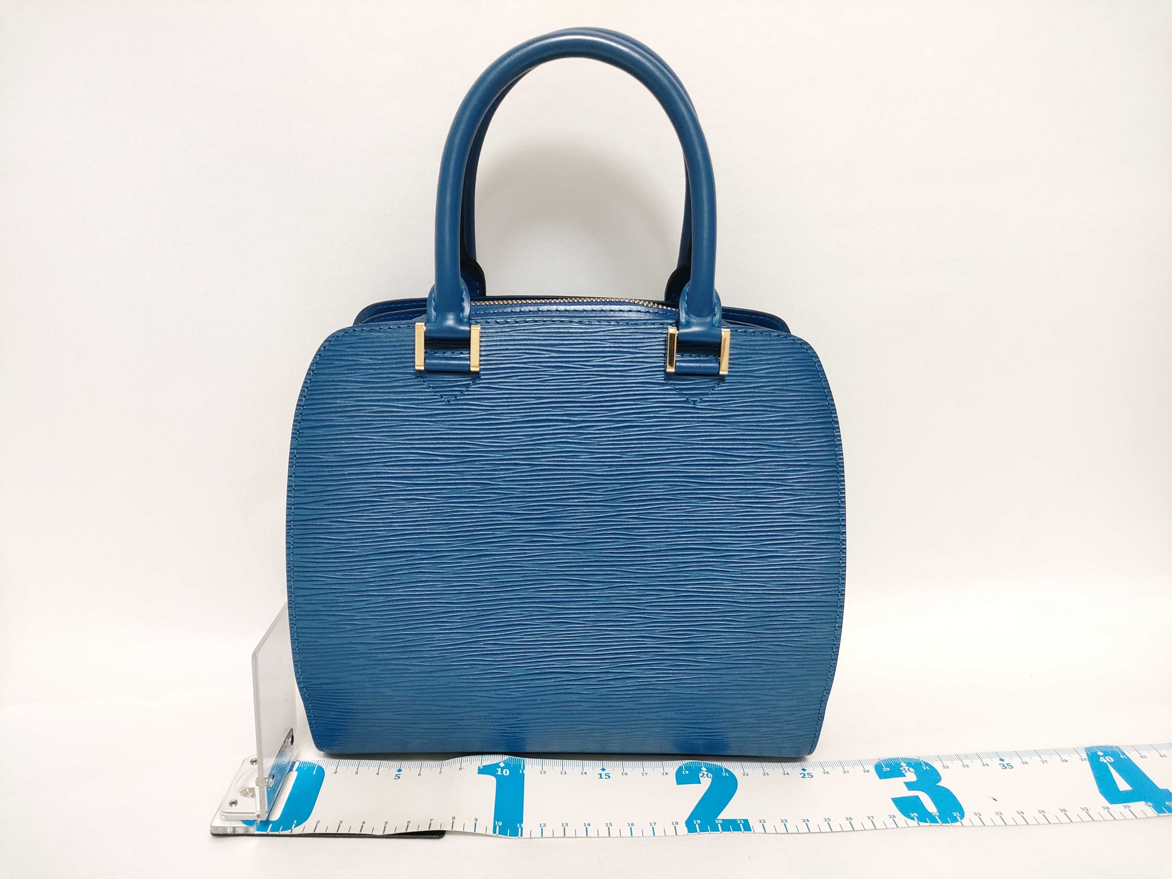 Epi LV Epi Pont Neuf Handbag — view 2