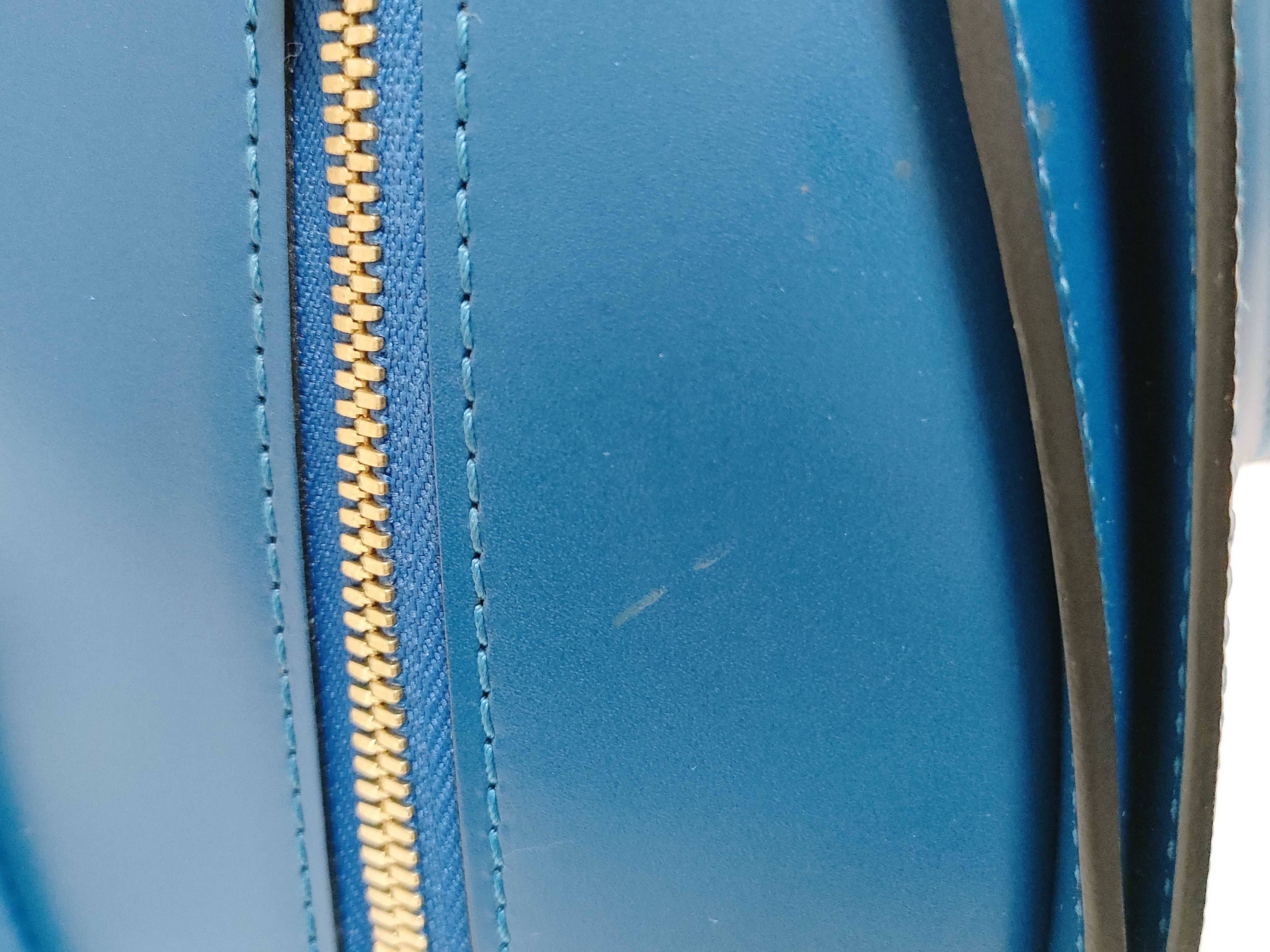 Epi LV Epi Pont Neuf Handbag — view 15