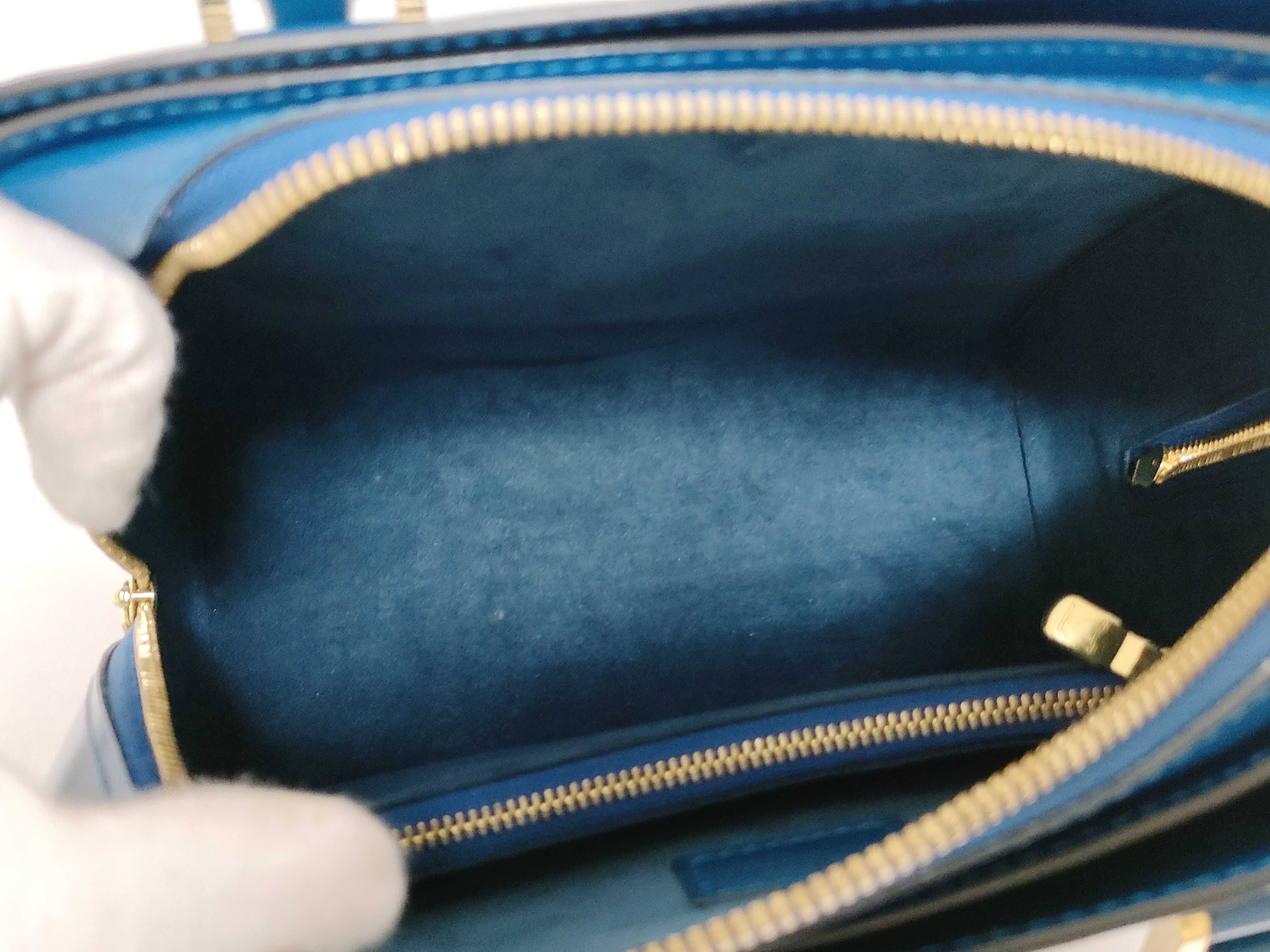 Epi LV Epi Pont Neuf Handbag — view 10