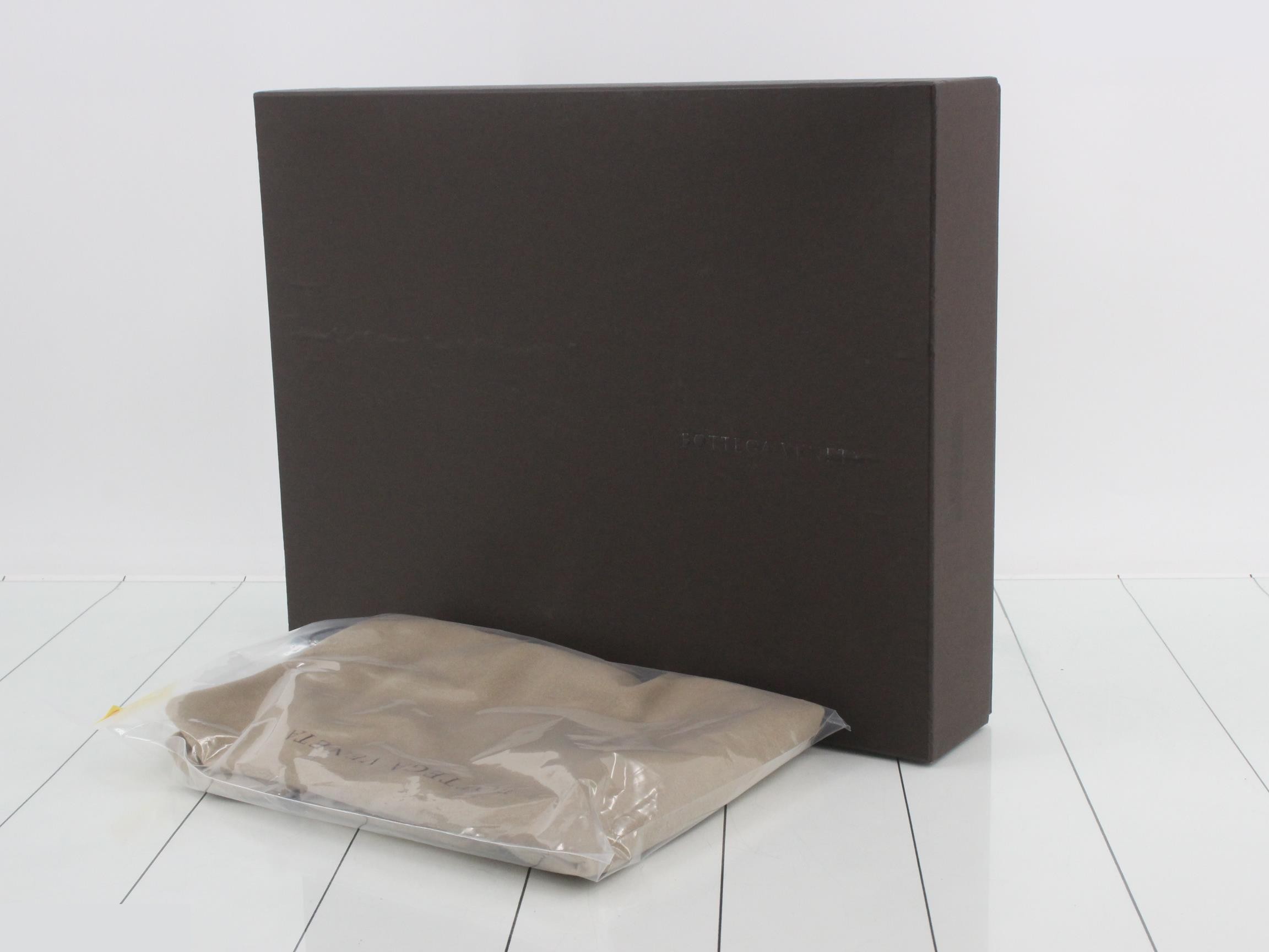 Hobo Intrecciato (Bag) — view 7