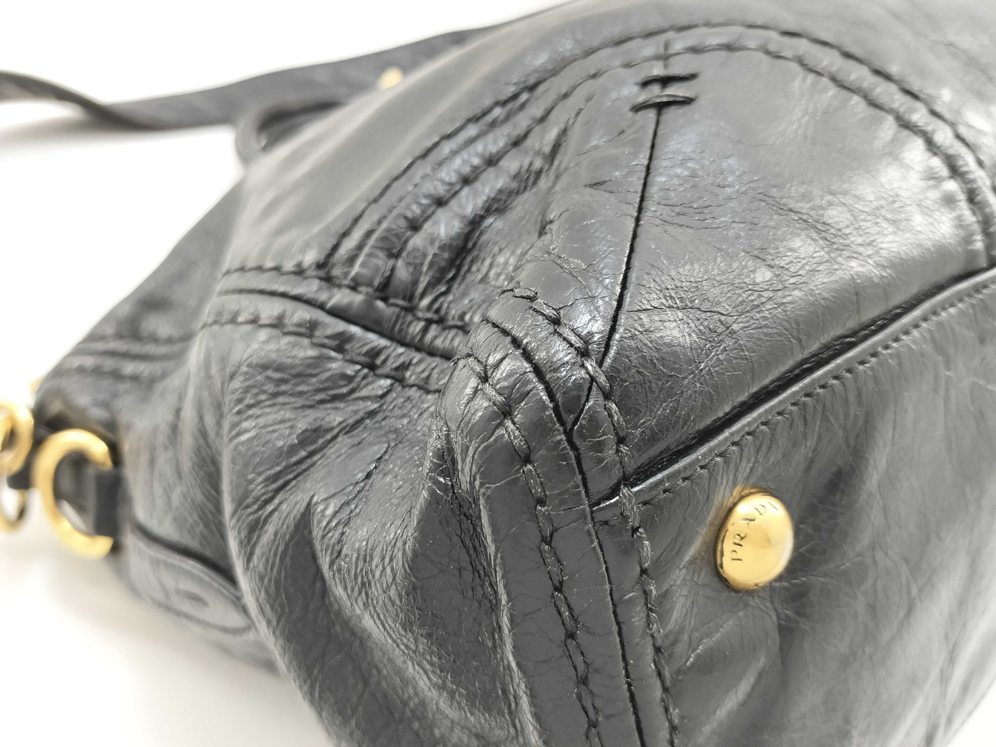 2-way handbag, leather, triangular plate handbag — view 9