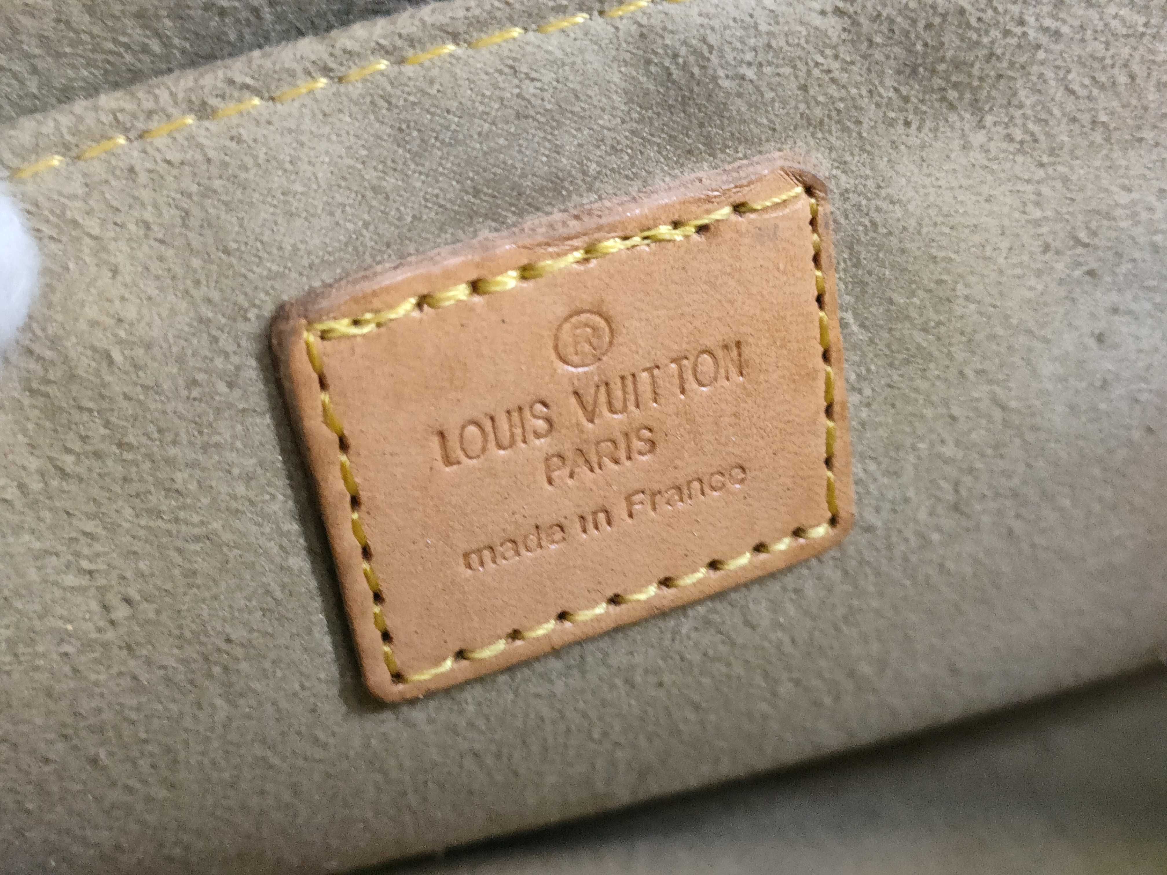 Monogram LV Popin Coeur Shoulder Bag — view 11