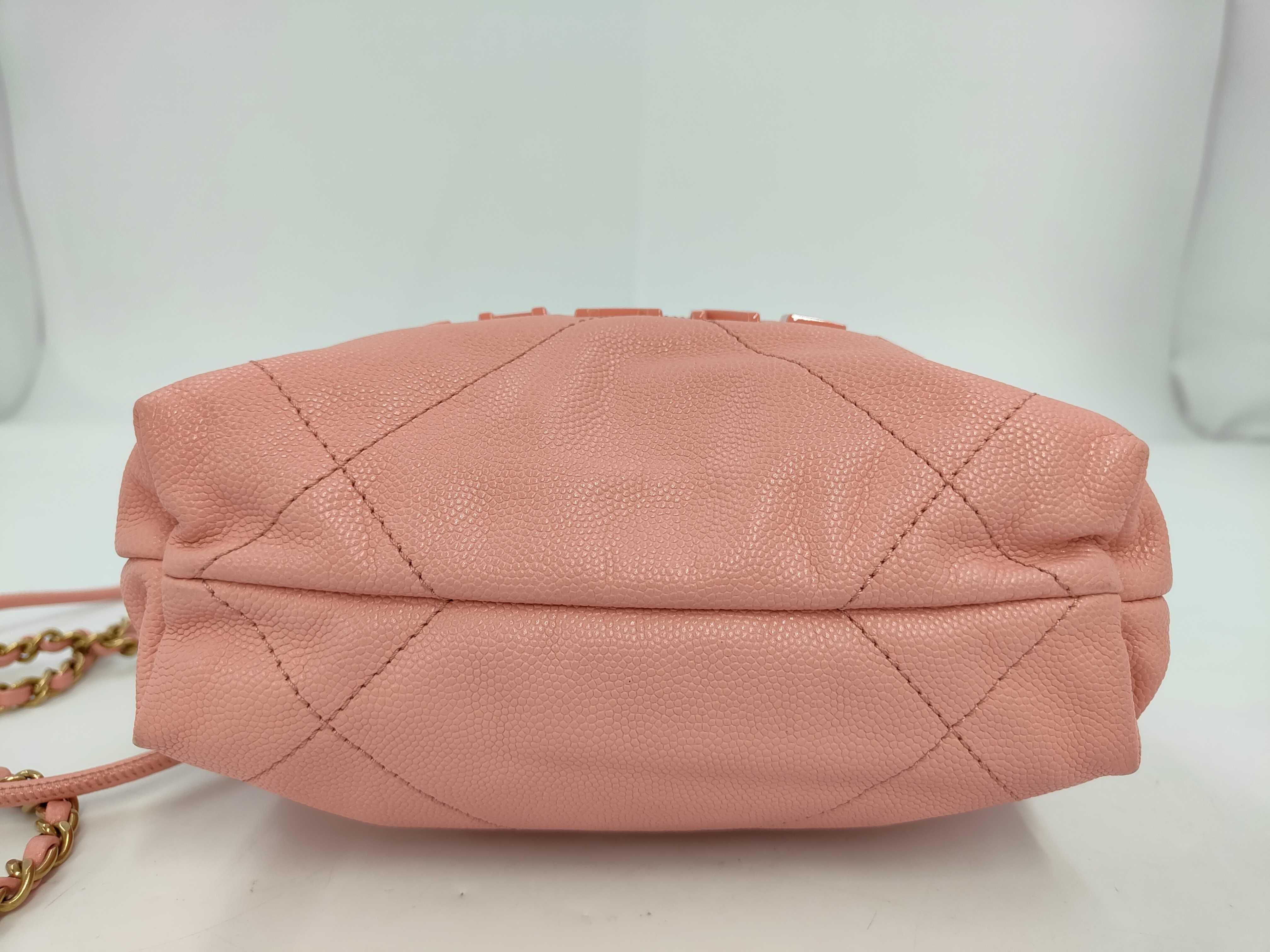 2156 Chanel 22 Chain Shoulder Bag with Gold Hardware, Pink Shoulder Bag — view 7