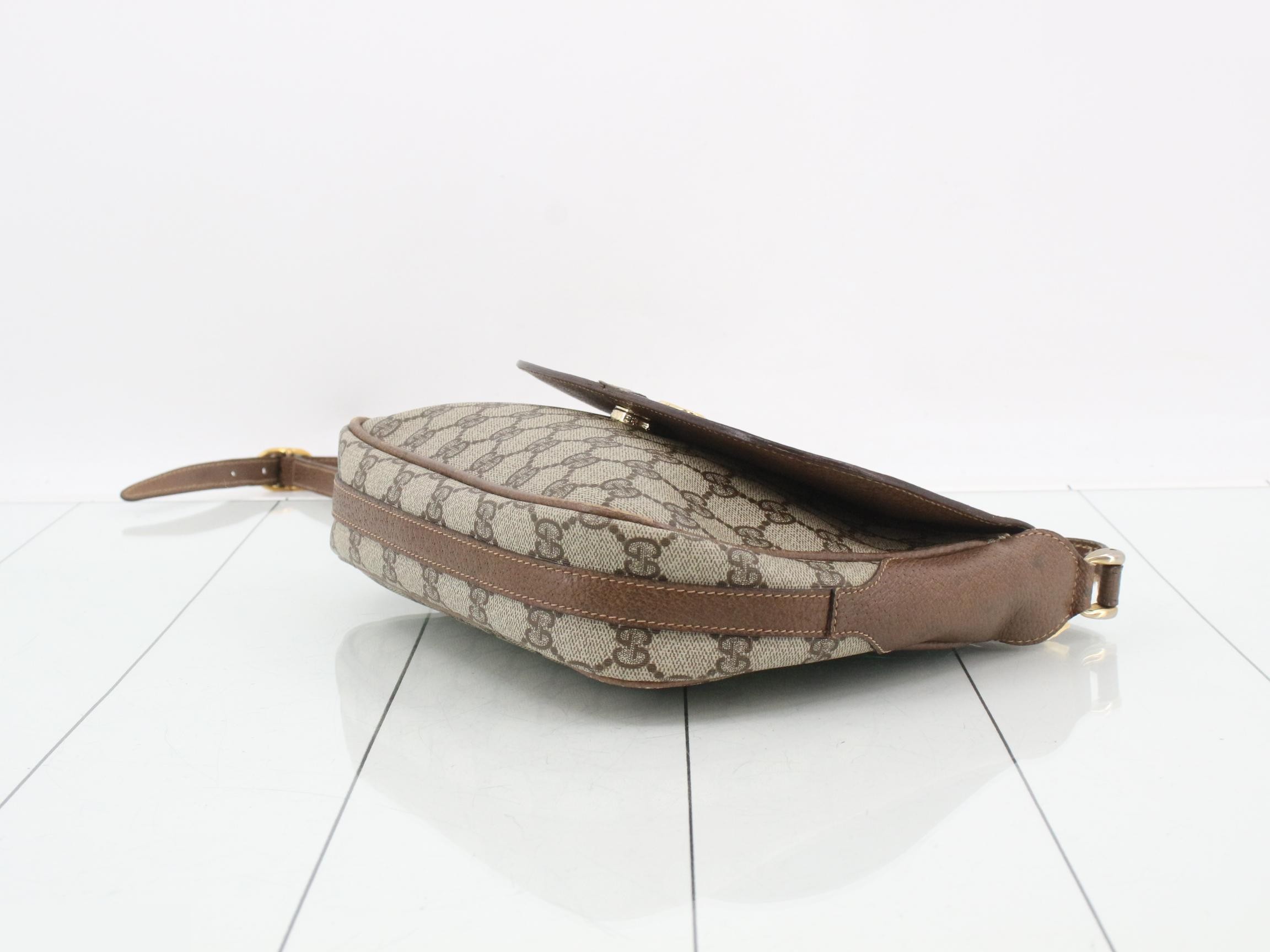 GG Supreme Shoulder Bag — view 6