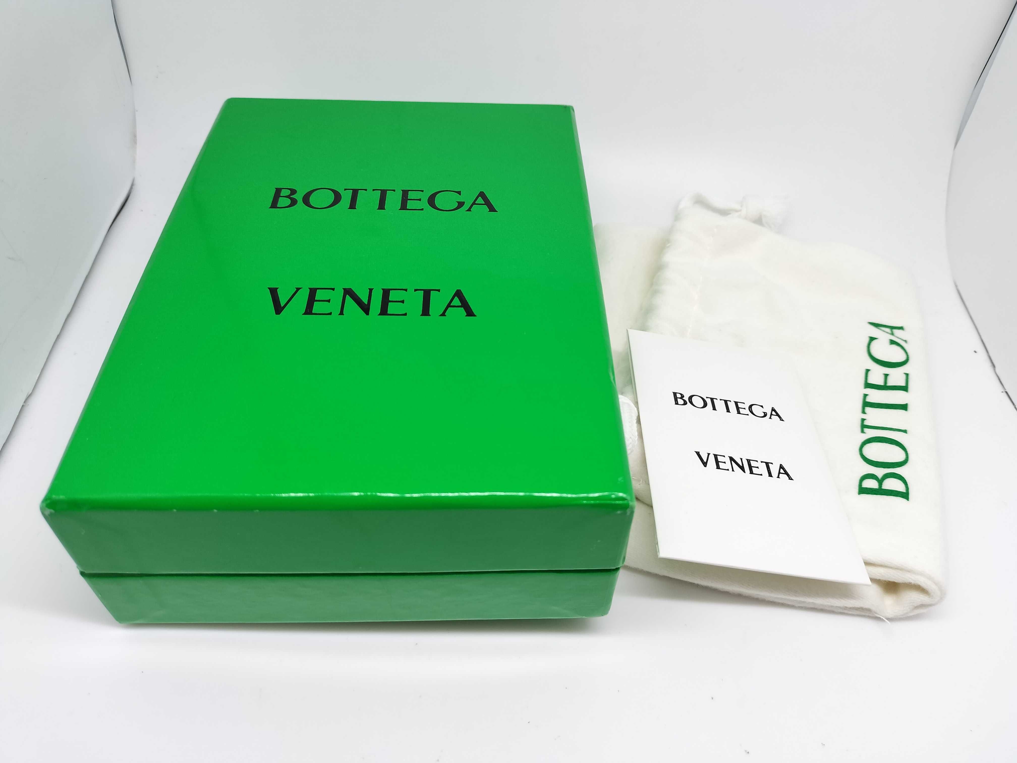 Leather Cassette Maxi Intrecciato Tri-fold Wallet — view 13