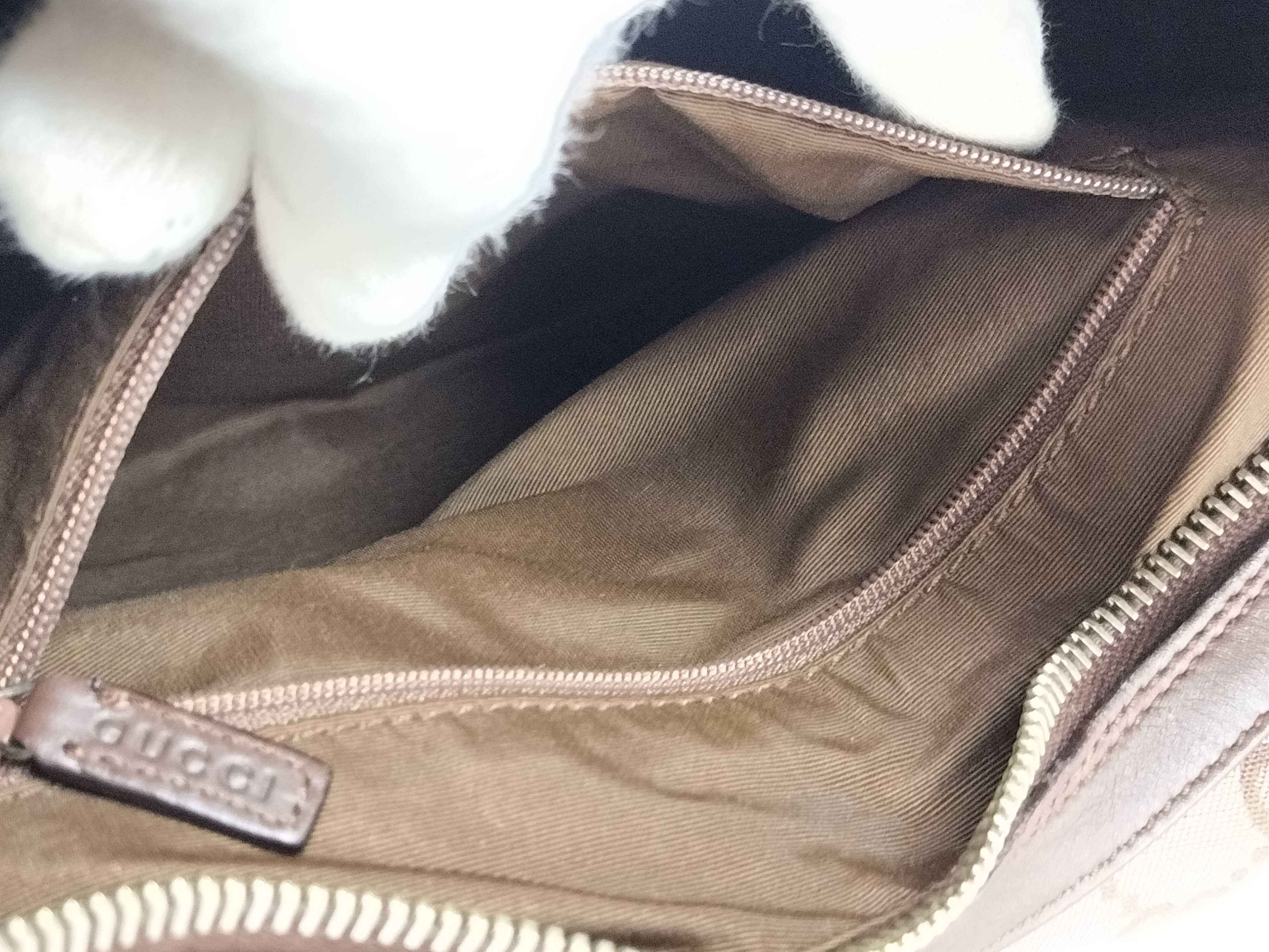 GG Canvas One-Shoulder Bag — view 11