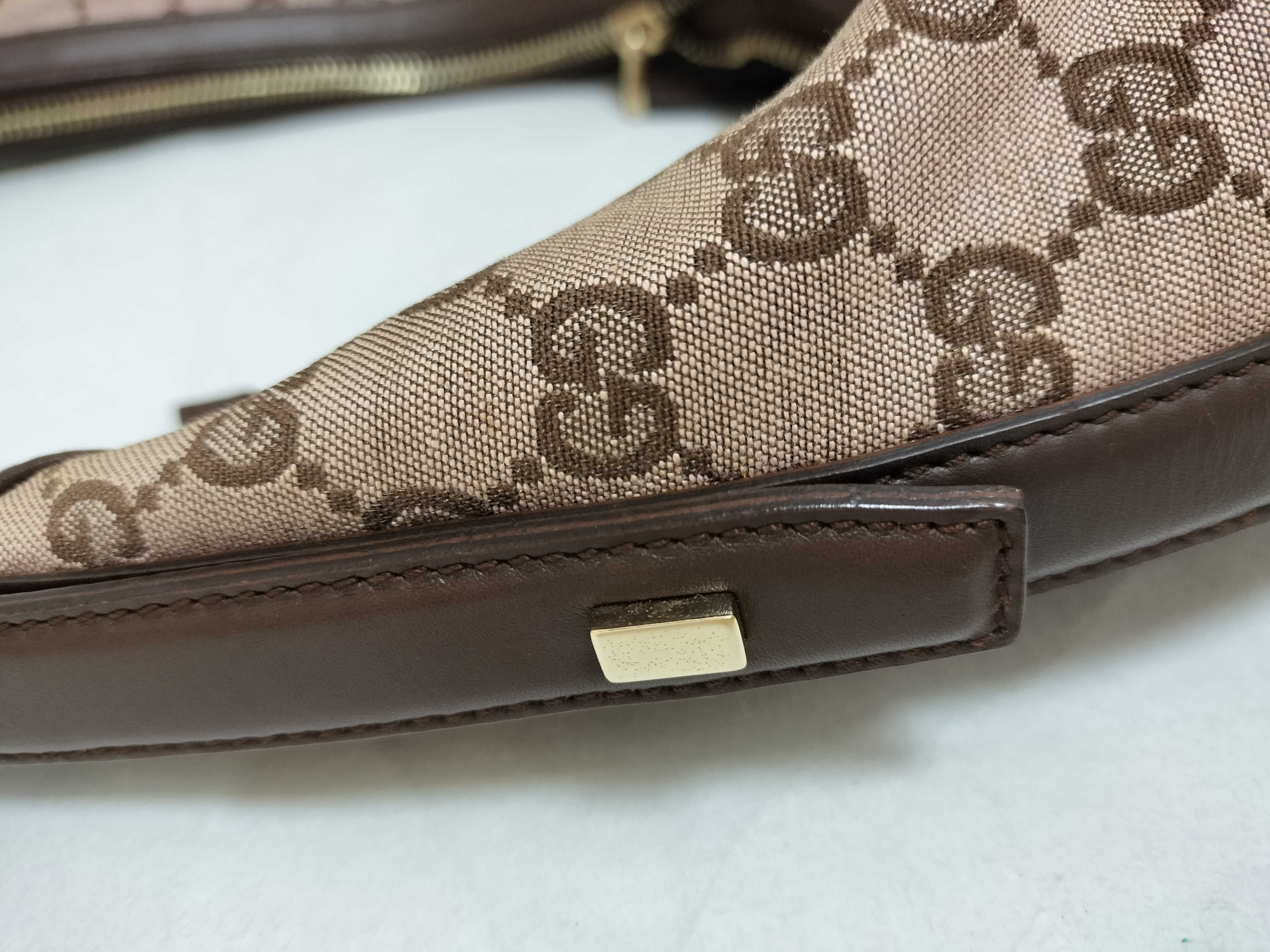 GG Canvas One-Shoulder Bag — view 15