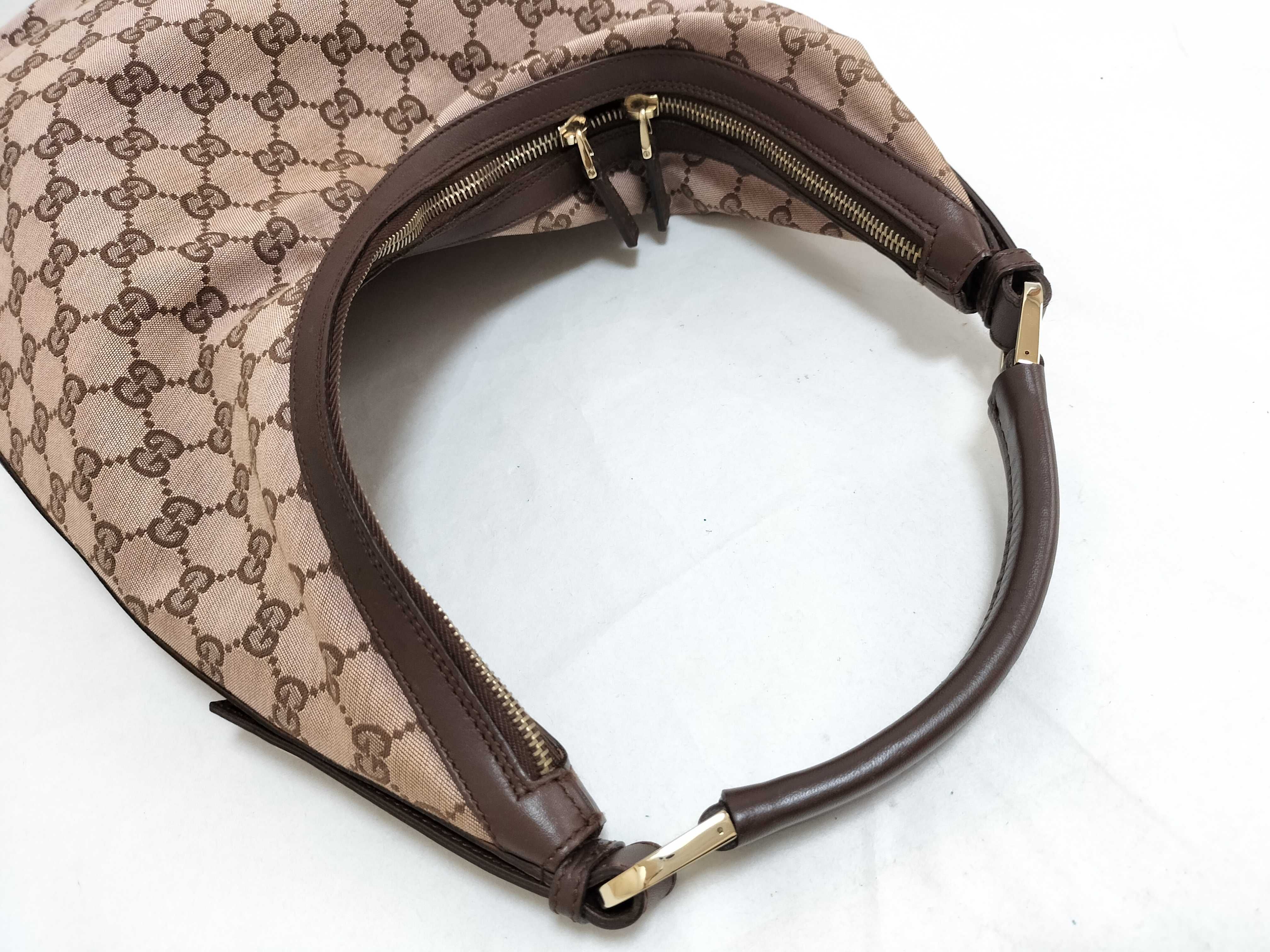 GG Canvas One-Shoulder Bag — view 3