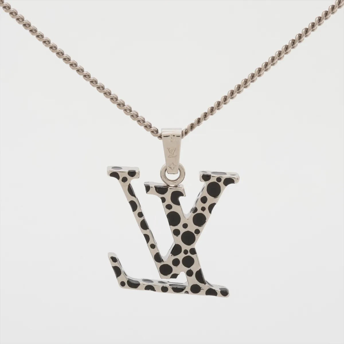 x Yayoi Kusama M01089 LV x YK Pendant LV Infinity Dot DI4212 Necklace Metal Silver — view 2