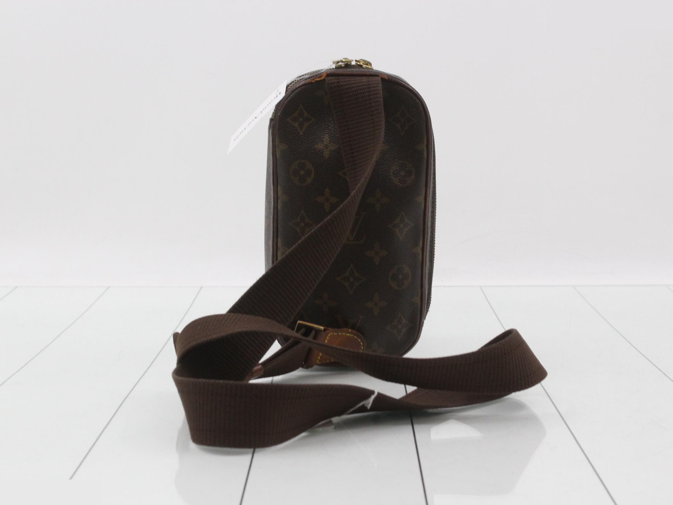 Pochette Gange Waist Bag — view 2