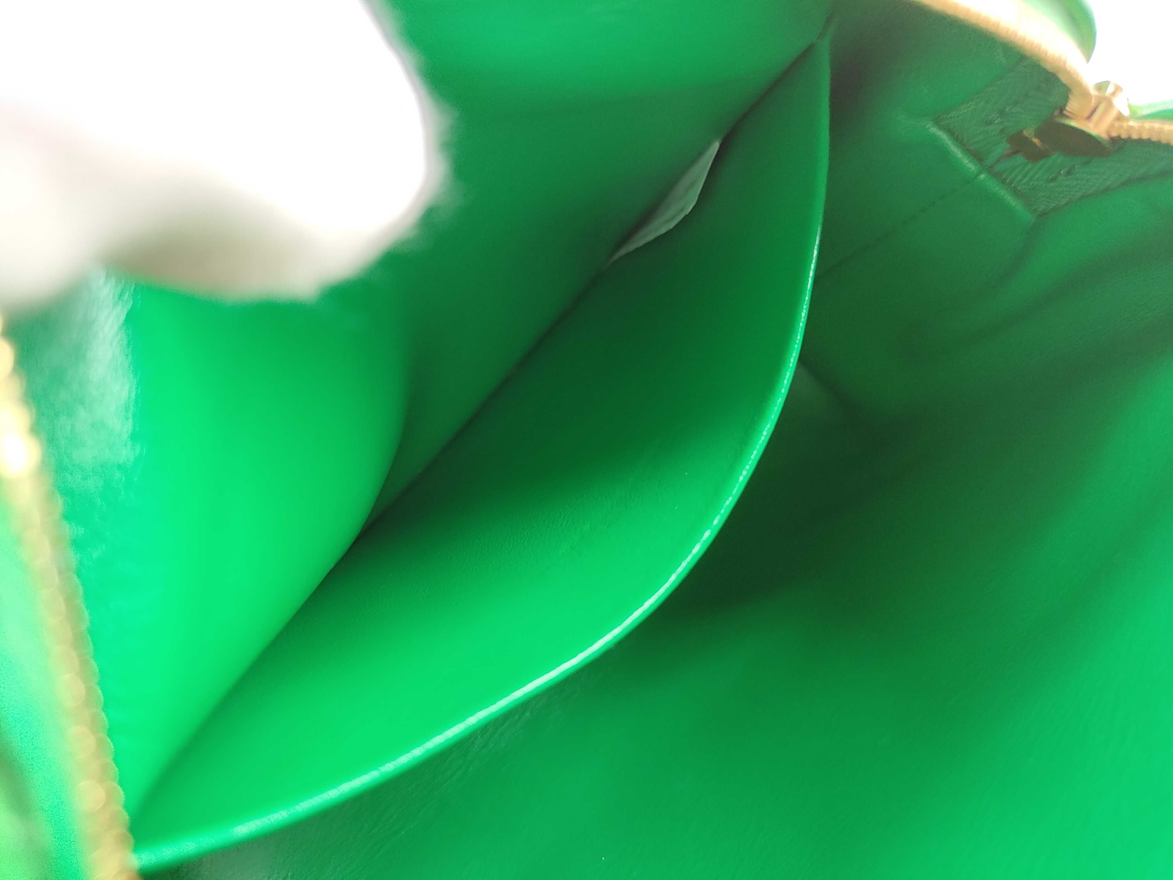 Intrecciato Mini Loop Leather Shoulder Bag Green Pouch — view 14