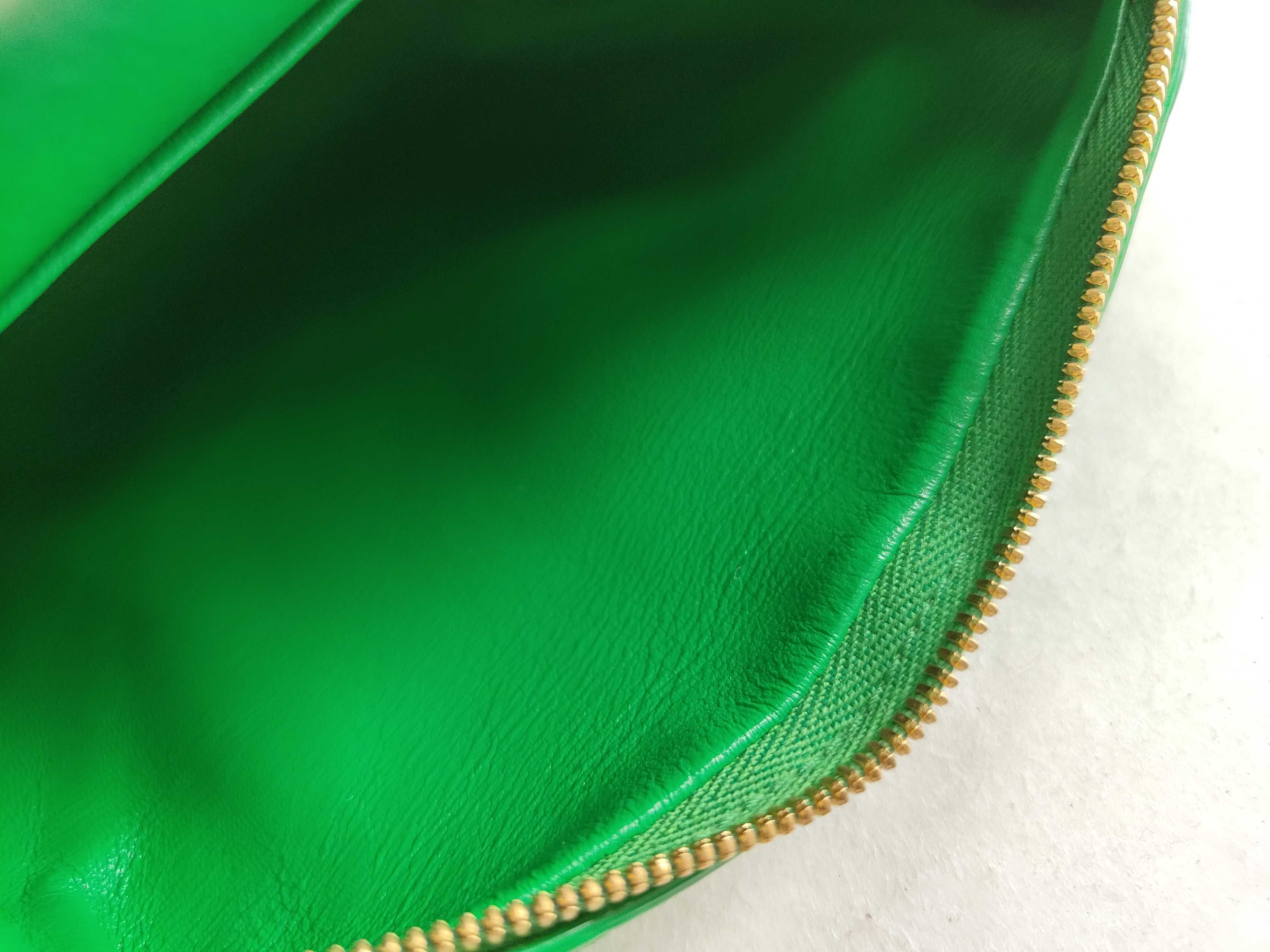 Intrecciato Mini Loop Leather Shoulder Bag Green Pouch — view 15