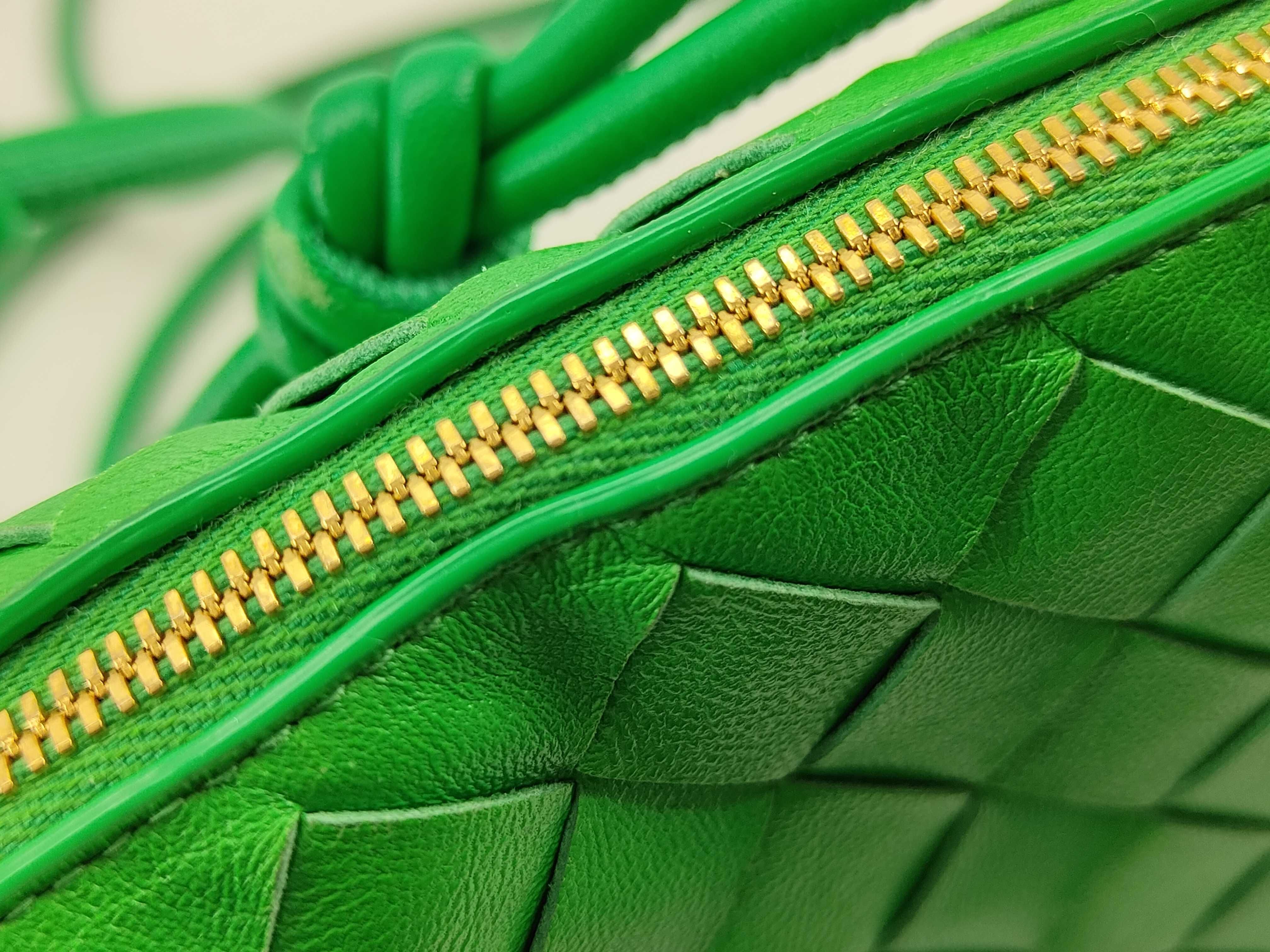 Intrecciato Mini Loop Leather Shoulder Bag Green Pouch — view 7