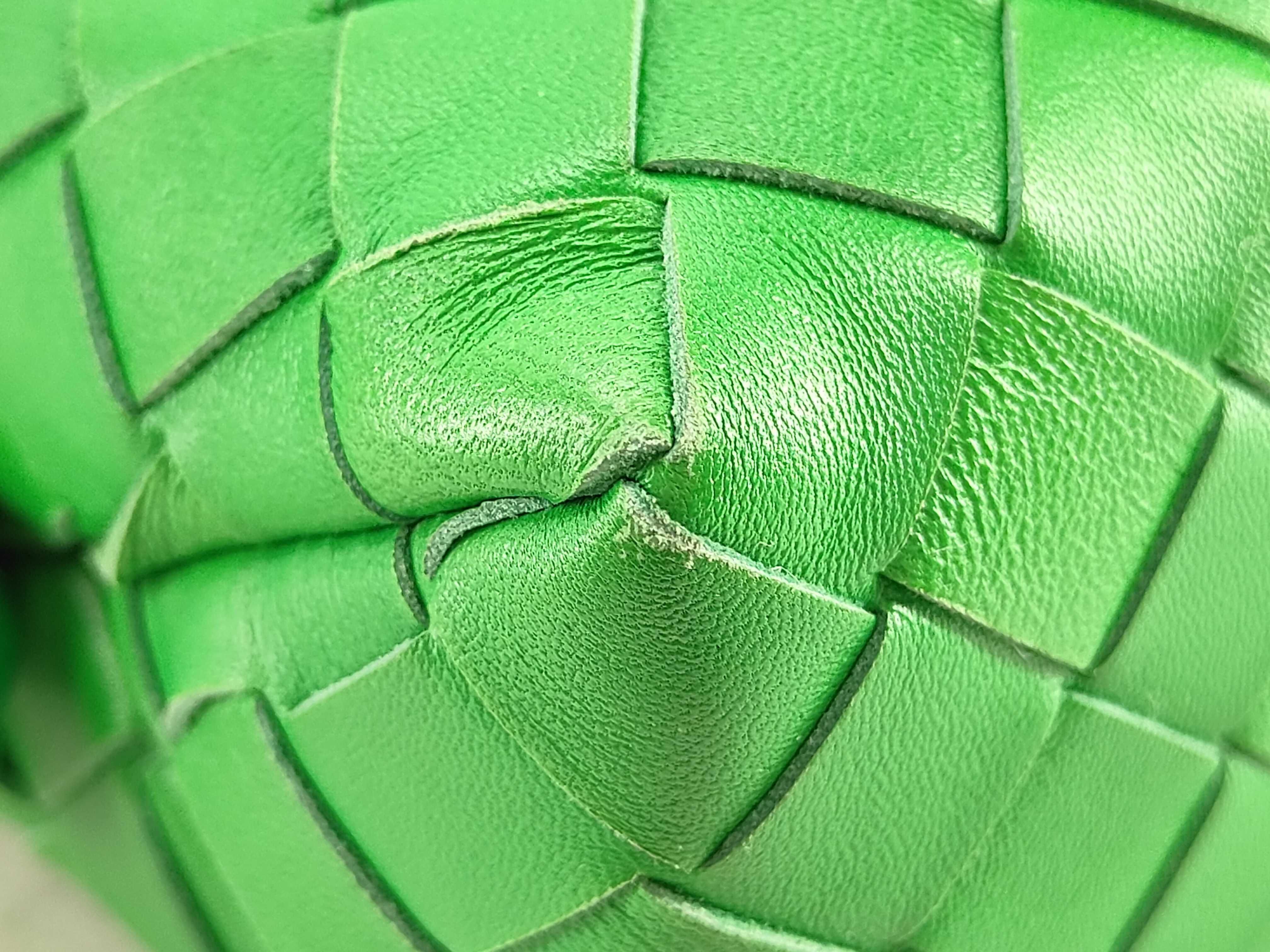 Intrecciato Mini Loop Leather Shoulder Bag Green Pouch — view 9