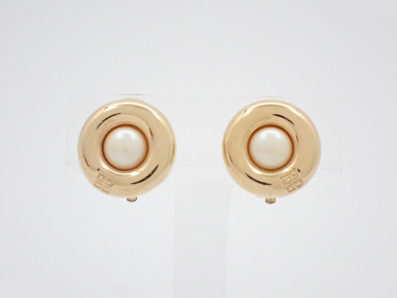 Other lines: Precious metals and earrings
