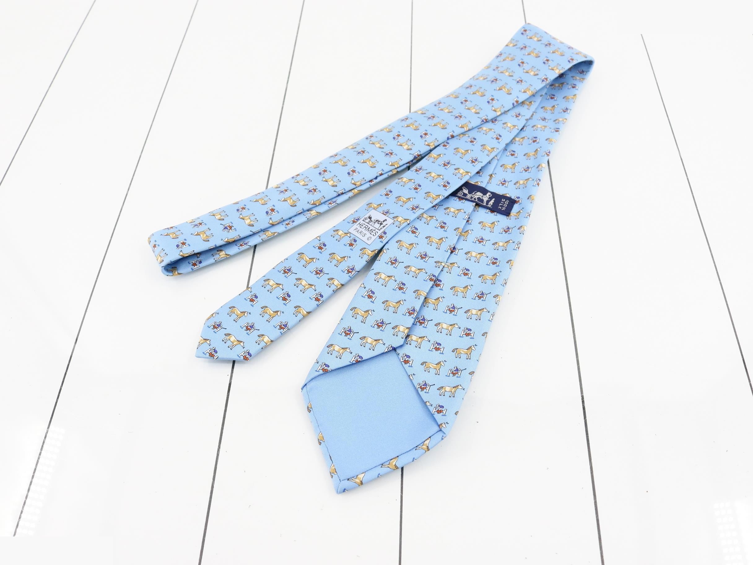 necktie, horse, jockey — view 2