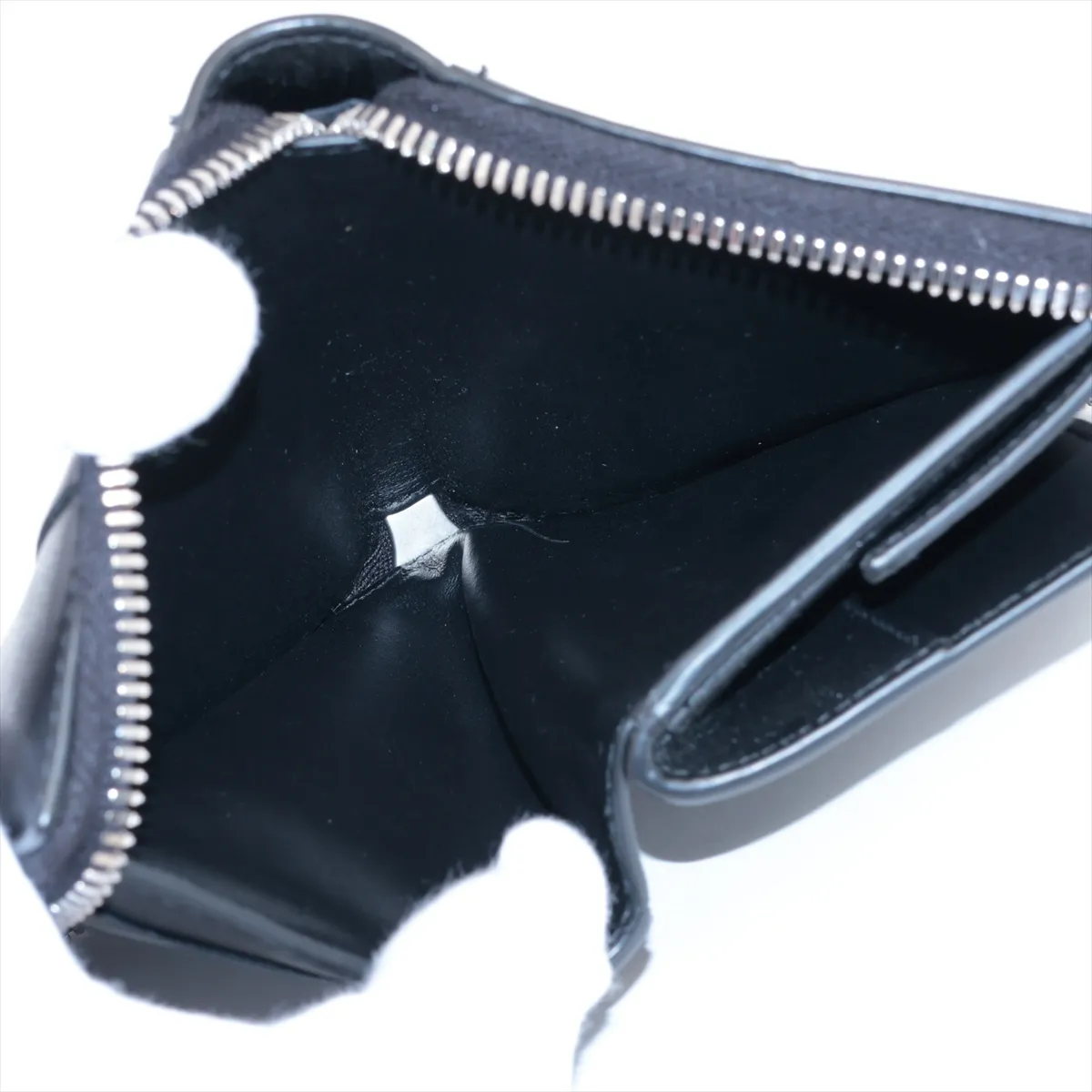 Maxi Intrecciato Cassette Leather Compact Wallet Black — view 4